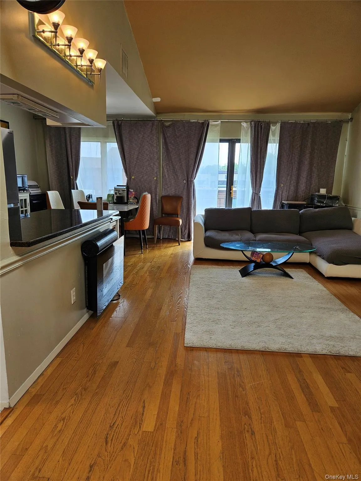 12024 Riviera Court, New York, NY, 3 Bedrooms Bedrooms, 8 Rooms Rooms,2 BathroomsBathrooms,Residential,For Rent,Riviera,0,1042974 12024 Riviera Court, New York, NY, 3 Bedrooms Bedrooms, 8 Rooms Rooms,2 BathroomsBathrooms,Residential,For Rent,Riviera,0,1042974