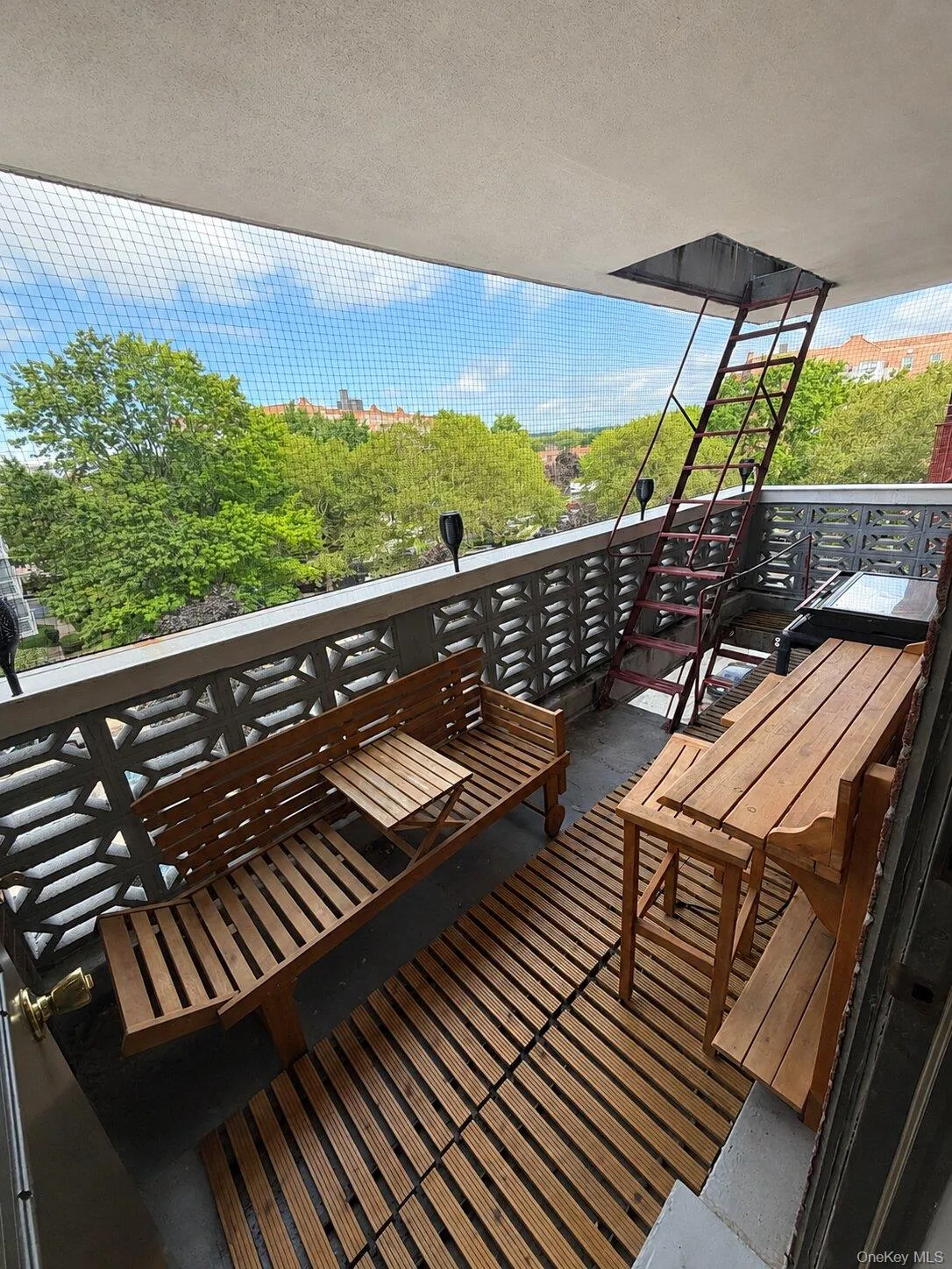 8610 151 Avenue, New York, NY, 2 Rooms Rooms,1 BathroomBathrooms,Residential,For Rent,151,0,1042975 8610 151 Avenue, New York, NY, 2 Rooms Rooms,1 BathroomBathrooms,Residential,For Rent,151,0,1042975