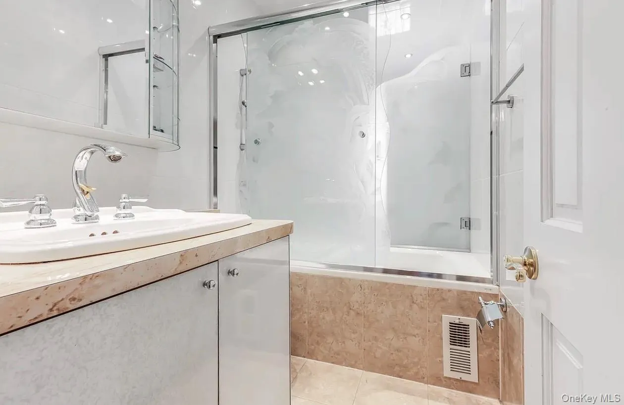 105-38 65th Rd, New York, NY, 4 Bedroom Bedrooms, 10 Room Rooms,4 BathroomBathrooms,Residential Lease,For Rent,65th Rd,0,1042980 105-38 65th Rd, New York, NY, 4 Bedroom Bedrooms, 10 Room Rooms,4 BathroomBathrooms,Residential Lease,For Rent,65th Rd,0,1042980
