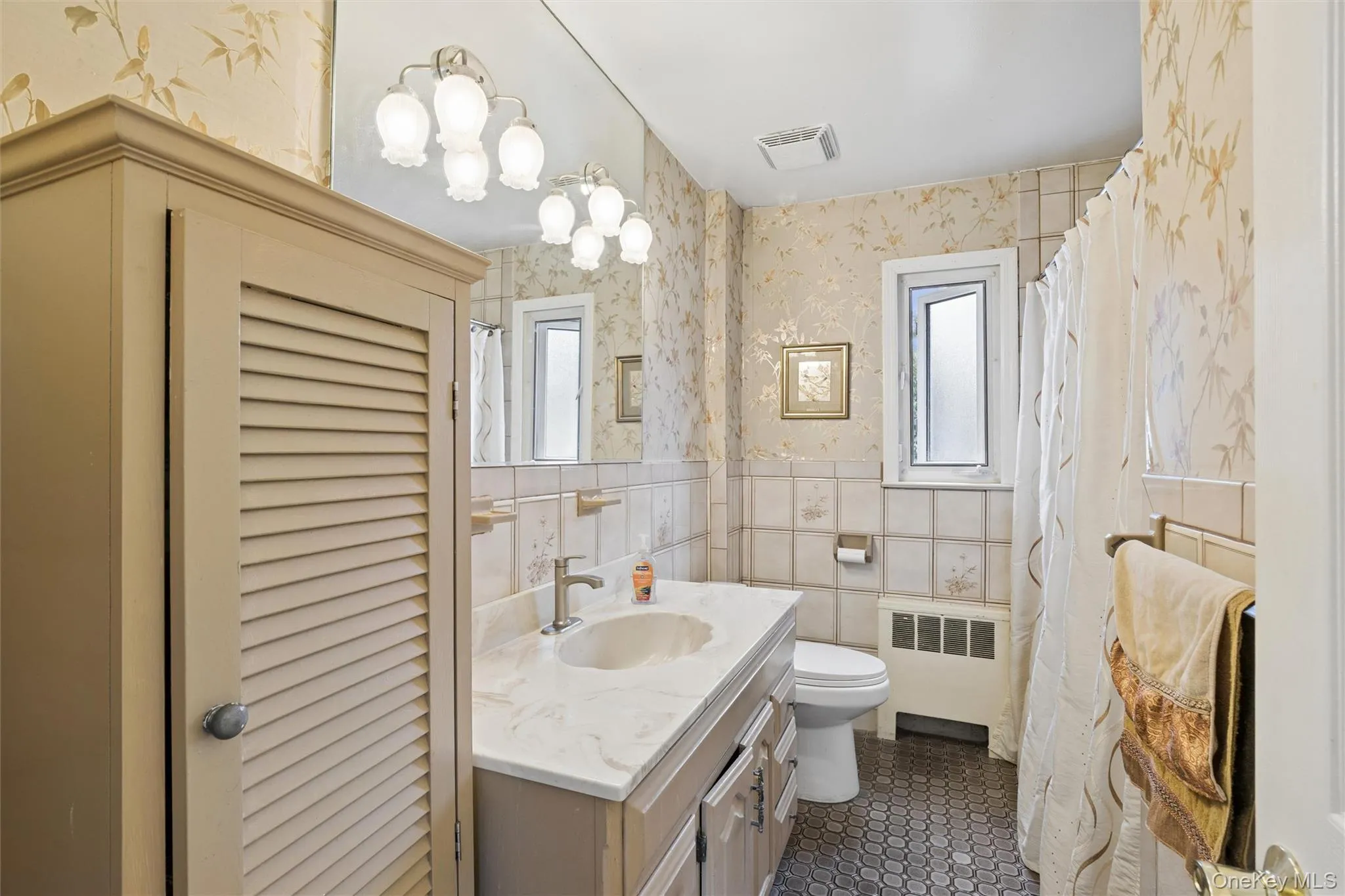 1 Clare Drive, Huntington, NY, 4 Bedrooms Bedrooms, 7 Rooms Rooms,2 BathroomsBathrooms,Residential,For Rent,Clare,0,1042981 1 Clare Drive, Huntington, NY, 4 Bedrooms Bedrooms, 7 Rooms Rooms,2 BathroomsBathrooms,Residential,For Rent,Clare,0,1042981