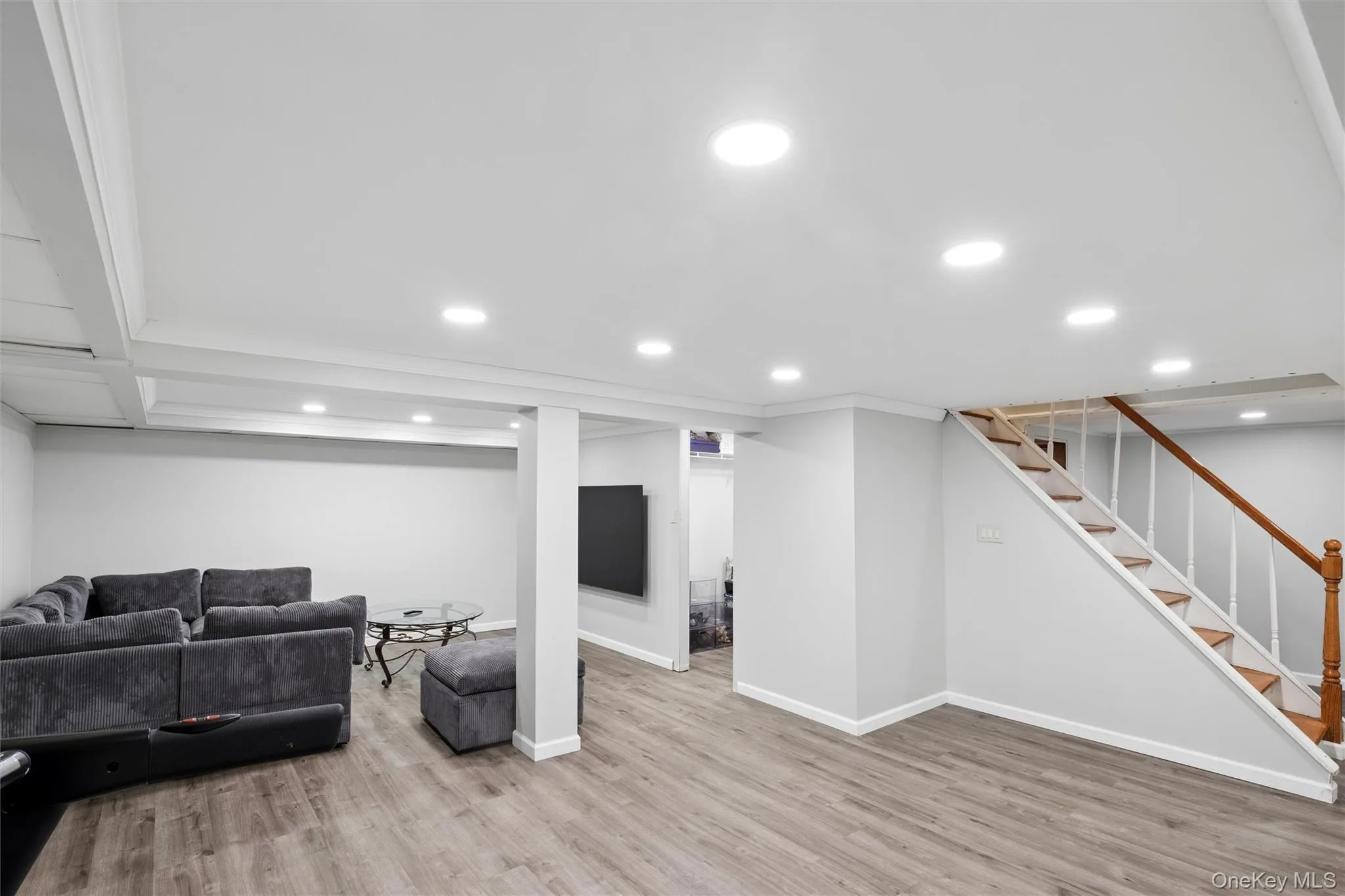 1 Clare Drive, Huntington, NY, 4 Bedrooms Bedrooms, 7 Rooms Rooms,2 BathroomsBathrooms,Residential,For Rent,Clare,0,1042981 1 Clare Drive, Huntington, NY, 4 Bedrooms Bedrooms, 7 Rooms Rooms,2 BathroomsBathrooms,Residential,For Rent,Clare,0,1042981