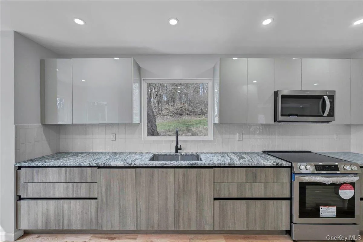 1435 Route 208, Blooming Grove, NY, 3 Bedrooms Bedrooms, 6 Rooms Rooms,2 BathroomsBathrooms,Residential Lease,For Rent,Route 208,0,1042982 1435 Route 208, Blooming Grove, NY, 3 Bedrooms Bedrooms, 6 Rooms Rooms,2 BathroomsBathrooms,Residential Lease,For Rent,Route 208,0,1042982