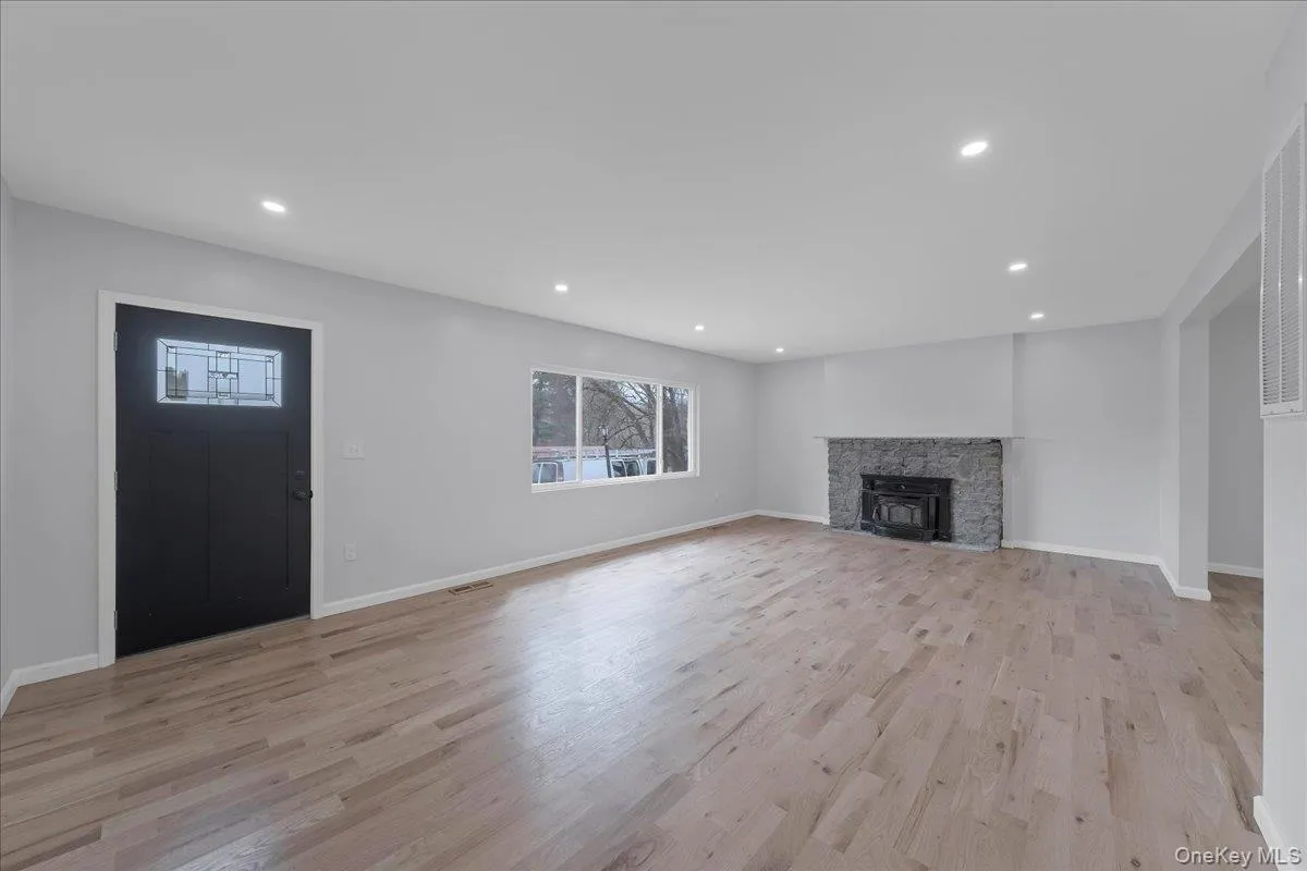 1435 Route 208, Blooming Grove, NY, 3 Bedrooms Bedrooms, 6 Rooms Rooms,2 BathroomsBathrooms,Residential Lease,For Rent,Route 208,0,1042982 1435 Route 208, Blooming Grove, NY, 3 Bedrooms Bedrooms, 6 Rooms Rooms,2 BathroomsBathrooms,Residential Lease,For Rent,Route 208,0,1042982