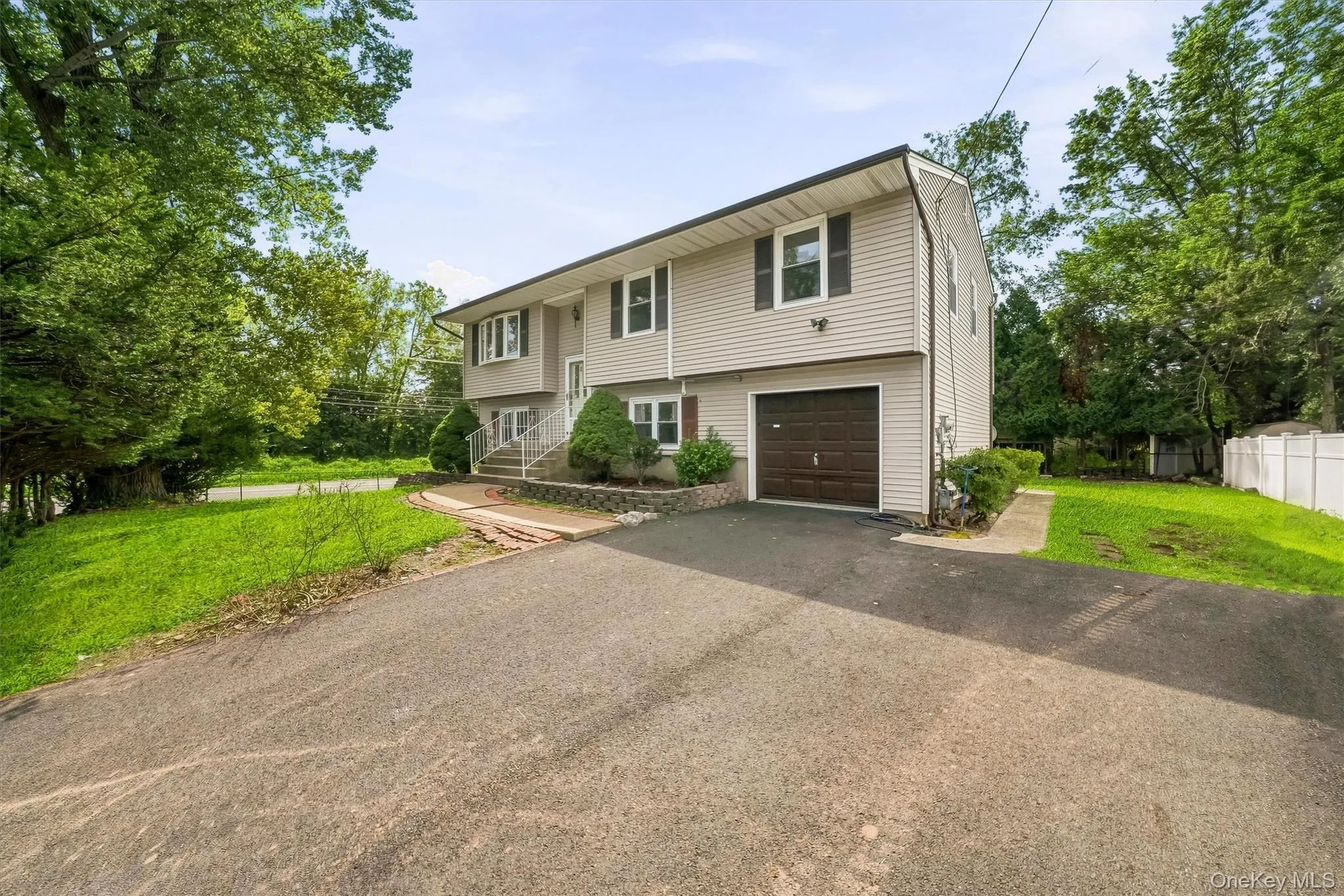 2 Maple Avenue, Orangetown, NY, 5 Bedrooms Bedrooms, 9 Rooms Rooms,2 BathroomsBathrooms,Residential,For Rent,Maple,0,1042986 2 Maple Avenue, Orangetown, NY, 5 Bedrooms Bedrooms, 9 Rooms Rooms,2 BathroomsBathrooms,Residential,For Rent,Maple,0,1042986