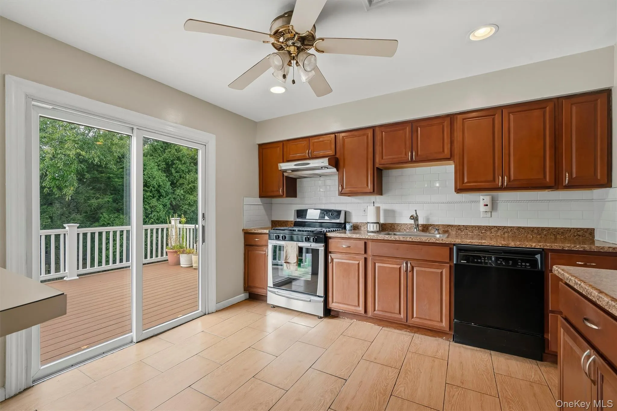 2 Maple Avenue, Orangetown, NY, 5 Bedrooms Bedrooms, 9 Rooms Rooms,2 BathroomsBathrooms,Residential,For Rent,Maple,0,1042986 2 Maple Avenue, Orangetown, NY, 5 Bedrooms Bedrooms, 9 Rooms Rooms,2 BathroomsBathrooms,Residential,For Rent,Maple,0,1042986