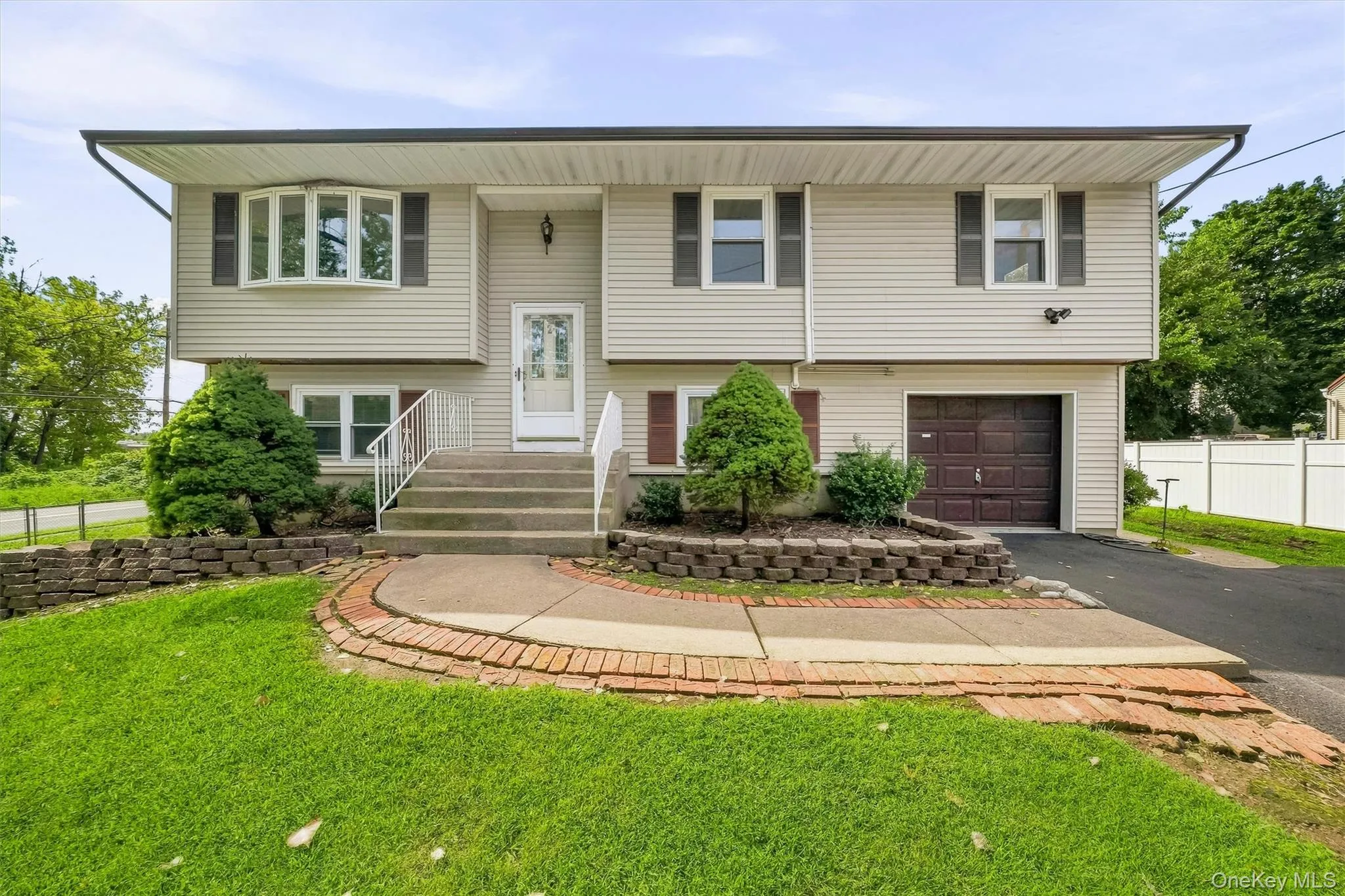 2 Maple Avenue, Orangetown, NY, 5 Bedrooms Bedrooms, 9 Rooms Rooms,2 BathroomsBathrooms,Residential,For Rent,Maple,0,1042986 2 Maple Avenue, Orangetown, NY, 5 Bedrooms Bedrooms, 9 Rooms Rooms,2 BathroomsBathrooms,Residential,For Rent,Maple,0,1042986
