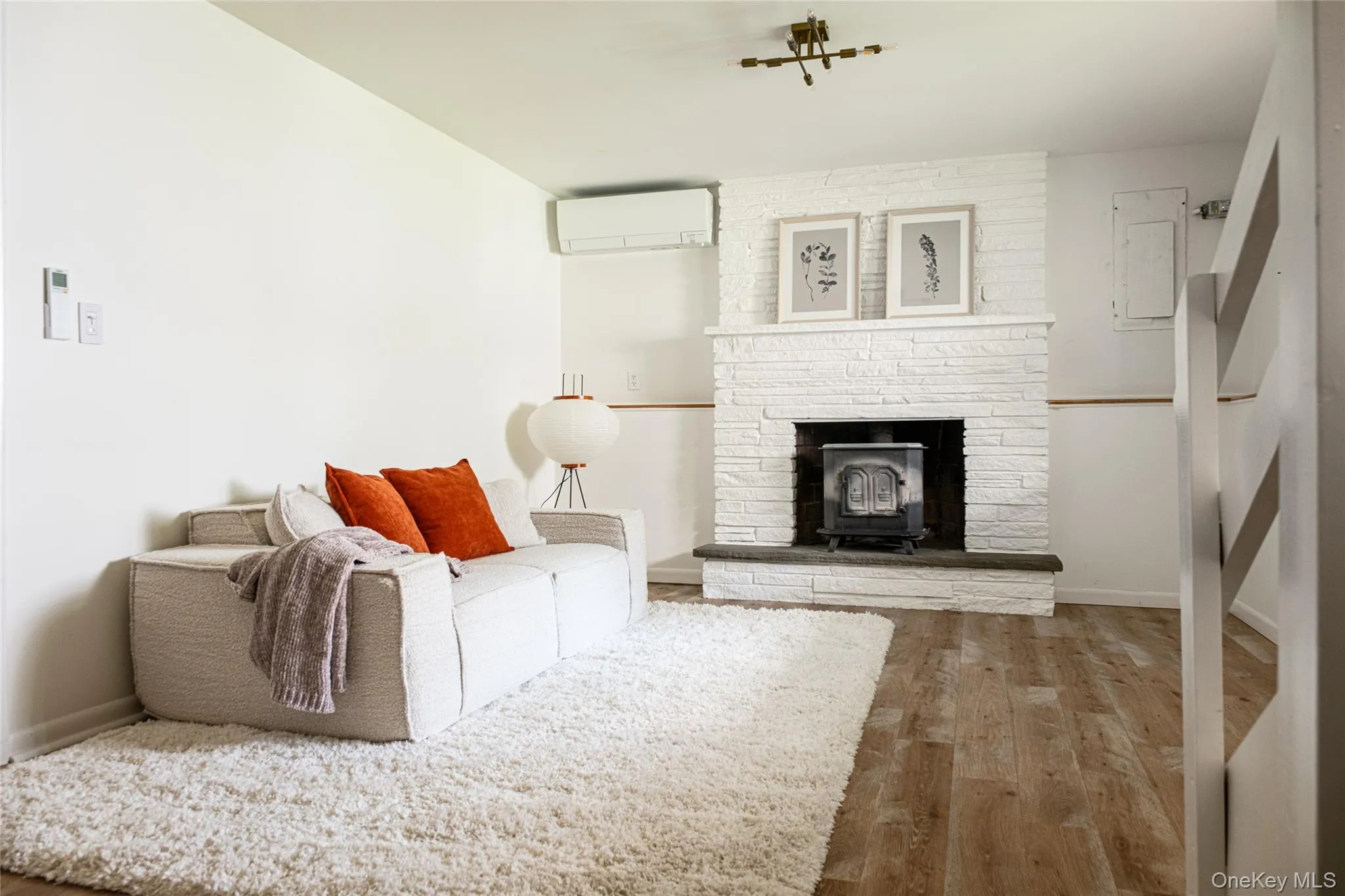 4 Munchkin Lane, Woodstock, NY, 4 Bedrooms Bedrooms, 10 Rooms Rooms,2 BathroomsBathrooms,Residential Lease,For Rent,Munchkin,0,1042987 4 Munchkin Lane, Woodstock, NY, 4 Bedrooms Bedrooms, 10 Rooms Rooms,2 BathroomsBathrooms,Residential Lease,For Rent,Munchkin,0,1042987