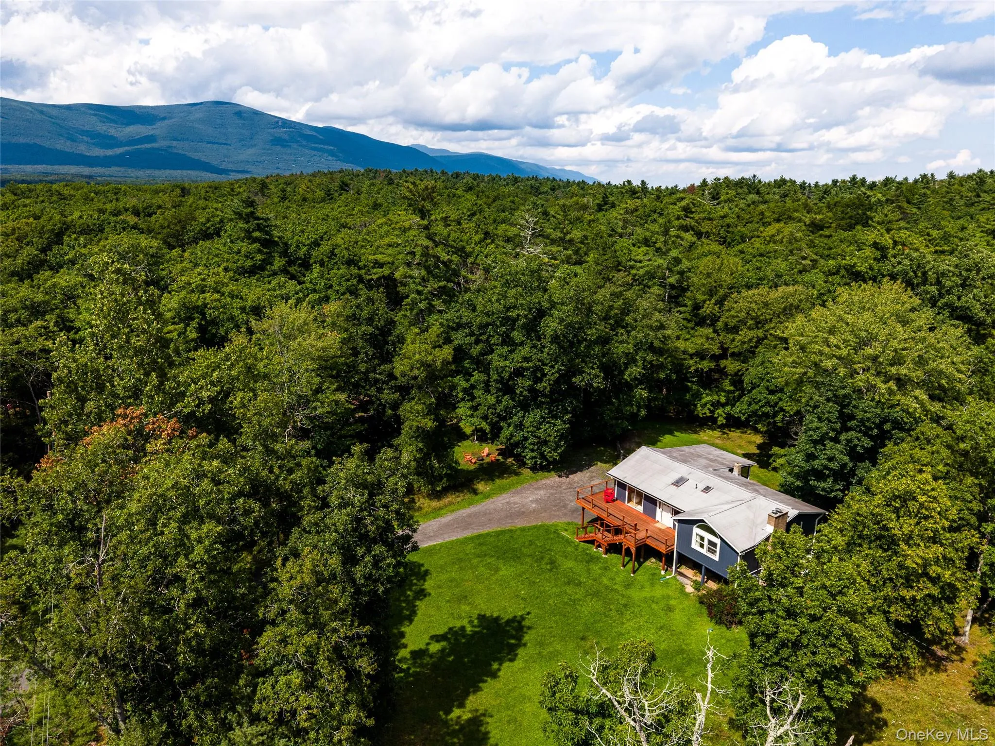 4 Munchkin Lane, Woodstock, NY, 4 Bedrooms Bedrooms, 10 Rooms Rooms,2 BathroomsBathrooms,Residential Lease,For Rent,Munchkin,0,1042987 4 Munchkin Lane, Woodstock, NY, 4 Bedrooms Bedrooms, 10 Rooms Rooms,2 BathroomsBathrooms,Residential Lease,For Rent,Munchkin,0,1042987