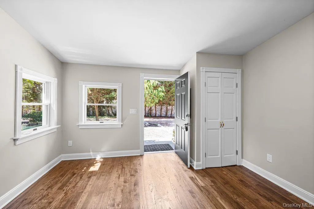 511 Montauk Highway, Brookhaven, NY, 5 Bedrooms Bedrooms, 10 Rooms Rooms,3 BathroomsBathrooms,Residential,For Rent,Montauk,0,1042991 511 Montauk Highway, Brookhaven, NY, 5 Bedrooms Bedrooms, 10 Rooms Rooms,3 BathroomsBathrooms,Residential,For Rent,Montauk,0,1042991