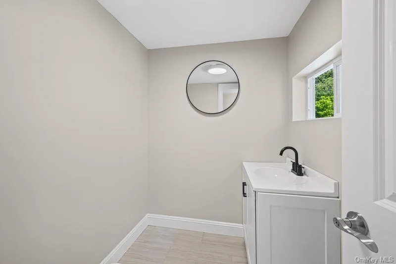 511 Montauk Highway, Brookhaven, NY, 5 Bedrooms Bedrooms, 10 Rooms Rooms,3 BathroomsBathrooms,Residential,For Rent,Montauk,0,1042991 511 Montauk Highway, Brookhaven, NY, 5 Bedrooms Bedrooms, 10 Rooms Rooms,3 BathroomsBathrooms,Residential,For Rent,Montauk,0,1042991