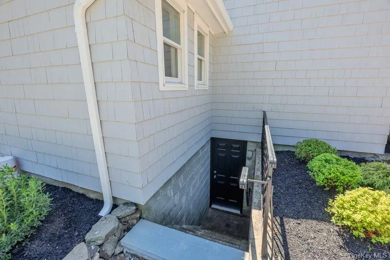 511 Montauk Highway, Brookhaven, NY, 5 Bedrooms Bedrooms, 10 Rooms Rooms,3 BathroomsBathrooms,Residential,For Rent,Montauk,0,1042991 511 Montauk Highway, Brookhaven, NY, 5 Bedrooms Bedrooms, 10 Rooms Rooms,3 BathroomsBathrooms,Residential,For Rent,Montauk,0,1042991