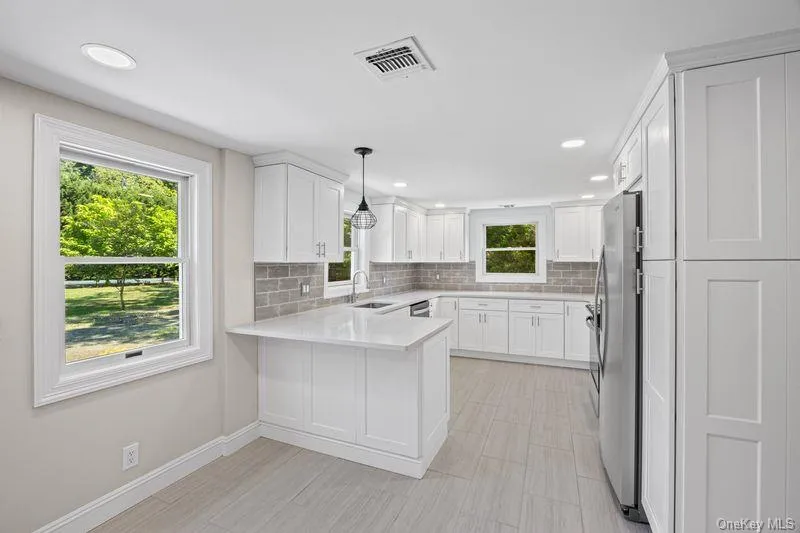 511 Montauk Highway, Brookhaven, NY, 5 Bedrooms Bedrooms, 10 Rooms Rooms,3 BathroomsBathrooms,Residential,For Rent,Montauk,0,1042991 511 Montauk Highway, Brookhaven, NY, 5 Bedrooms Bedrooms, 10 Rooms Rooms,3 BathroomsBathrooms,Residential,For Rent,Montauk,0,1042991