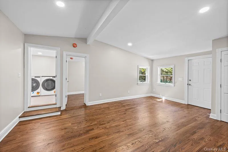 511 Montauk Highway, Brookhaven, NY, 5 Bedrooms Bedrooms, 10 Rooms Rooms,3 BathroomsBathrooms,Residential,For Rent,Montauk,0,1042991 511 Montauk Highway, Brookhaven, NY, 5 Bedrooms Bedrooms, 10 Rooms Rooms,3 BathroomsBathrooms,Residential,For Rent,Montauk,0,1042991