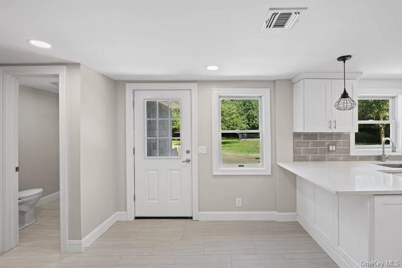 511 Montauk Highway, Brookhaven, NY, 5 Bedrooms Bedrooms, 10 Rooms Rooms,3 BathroomsBathrooms,Residential,For Rent,Montauk,0,1042991 511 Montauk Highway, Brookhaven, NY, 5 Bedrooms Bedrooms, 10 Rooms Rooms,3 BathroomsBathrooms,Residential,For Rent,Montauk,0,1042991