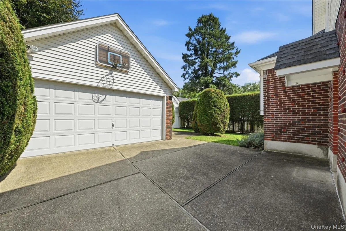 73 Chestnut Avenue, Hempstead, NY, 4 Bedrooms Bedrooms, 10 Rooms Rooms,3 BathroomsBathrooms,Residential,For Rent,Chestnut,0,1043001 73 Chestnut Avenue, Hempstead, NY, 4 Bedrooms Bedrooms, 10 Rooms Rooms,3 BathroomsBathrooms,Residential,For Rent,Chestnut,0,1043001