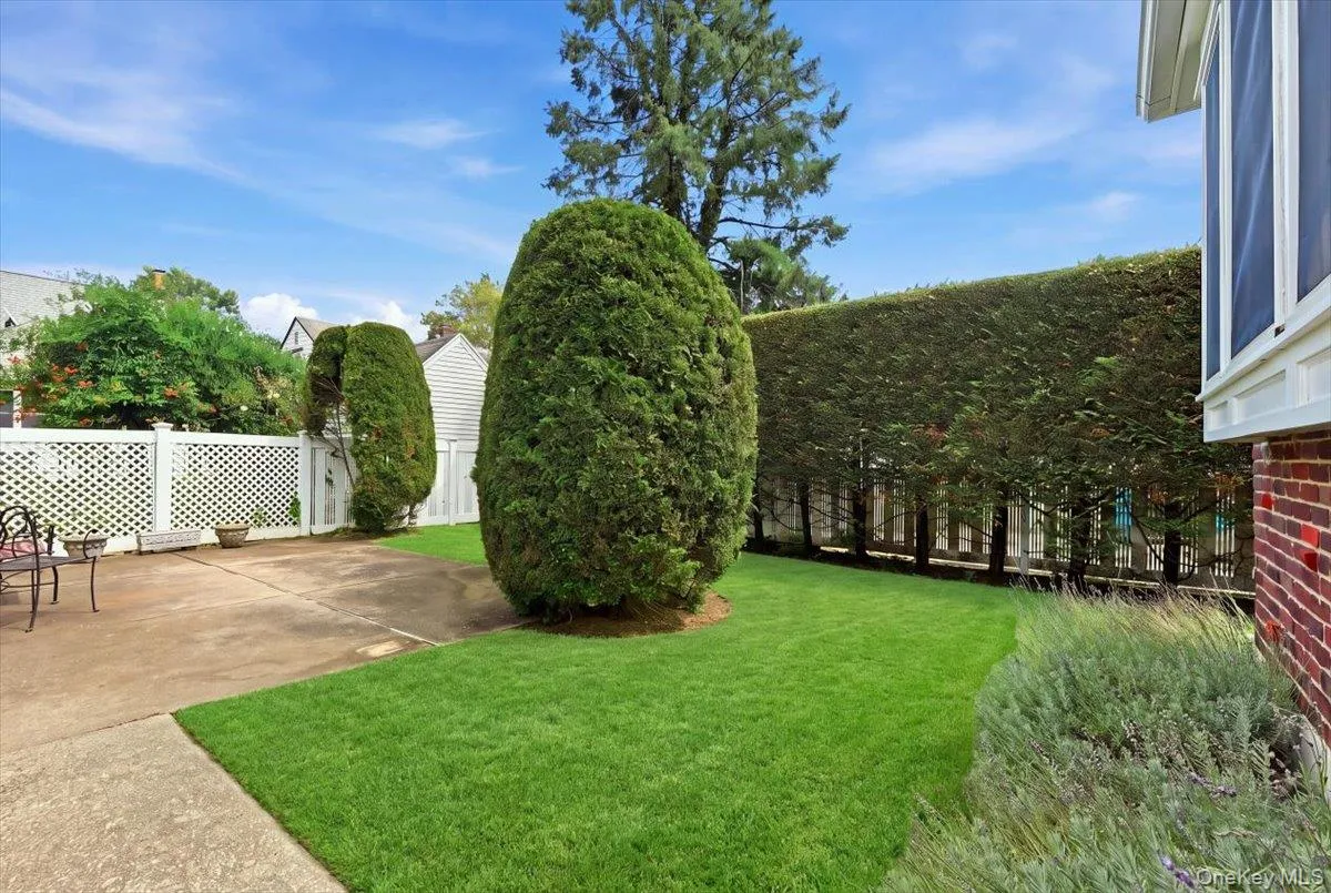 73 Chestnut Avenue, Hempstead, NY, 4 Bedrooms Bedrooms, 10 Rooms Rooms,3 BathroomsBathrooms,Residential,For Rent,Chestnut,0,1043001 73 Chestnut Avenue, Hempstead, NY, 4 Bedrooms Bedrooms, 10 Rooms Rooms,3 BathroomsBathrooms,Residential,For Rent,Chestnut,0,1043001
