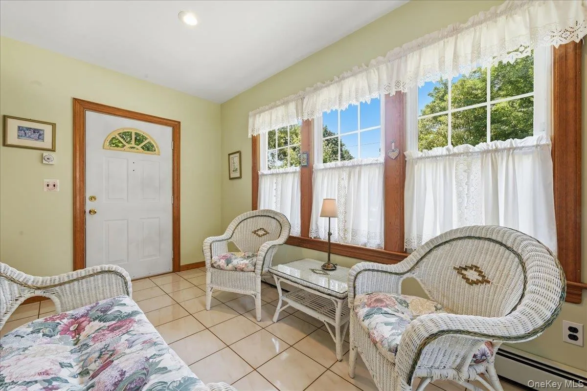 73 Chestnut Avenue, Hempstead, NY, 4 Bedrooms Bedrooms, 10 Rooms Rooms,3 BathroomsBathrooms,Residential,For Rent,Chestnut,0,1043001 73 Chestnut Avenue, Hempstead, NY, 4 Bedrooms Bedrooms, 10 Rooms Rooms,3 BathroomsBathrooms,Residential,For Rent,Chestnut,0,1043001