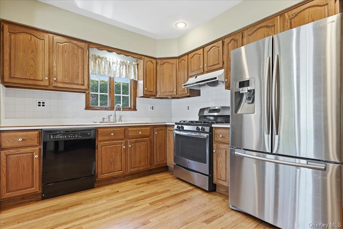 73 Chestnut Avenue, Hempstead, NY, 4 Bedrooms Bedrooms, 10 Rooms Rooms,3 BathroomsBathrooms,Residential,For Rent,Chestnut,0,1043001 73 Chestnut Avenue, Hempstead, NY, 4 Bedrooms Bedrooms, 10 Rooms Rooms,3 BathroomsBathrooms,Residential,For Rent,Chestnut,0,1043001