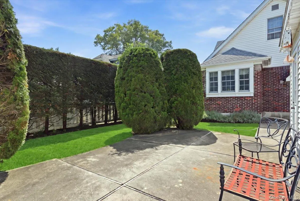 73 Chestnut Avenue, Hempstead, NY, 4 Bedrooms Bedrooms, 10 Rooms Rooms,3 BathroomsBathrooms,Residential,For Rent,Chestnut,0,1043001 73 Chestnut Avenue, Hempstead, NY, 4 Bedrooms Bedrooms, 10 Rooms Rooms,3 BathroomsBathrooms,Residential,For Rent,Chestnut,0,1043001