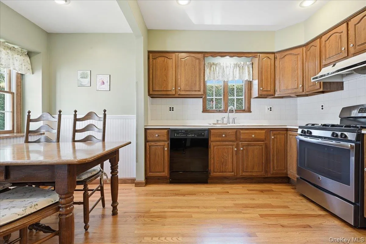 73 Chestnut Avenue, Hempstead, NY, 4 Bedrooms Bedrooms, 10 Rooms Rooms,3 BathroomsBathrooms,Residential,For Rent,Chestnut,0,1043001 73 Chestnut Avenue, Hempstead, NY, 4 Bedrooms Bedrooms, 10 Rooms Rooms,3 BathroomsBathrooms,Residential,For Rent,Chestnut,0,1043001