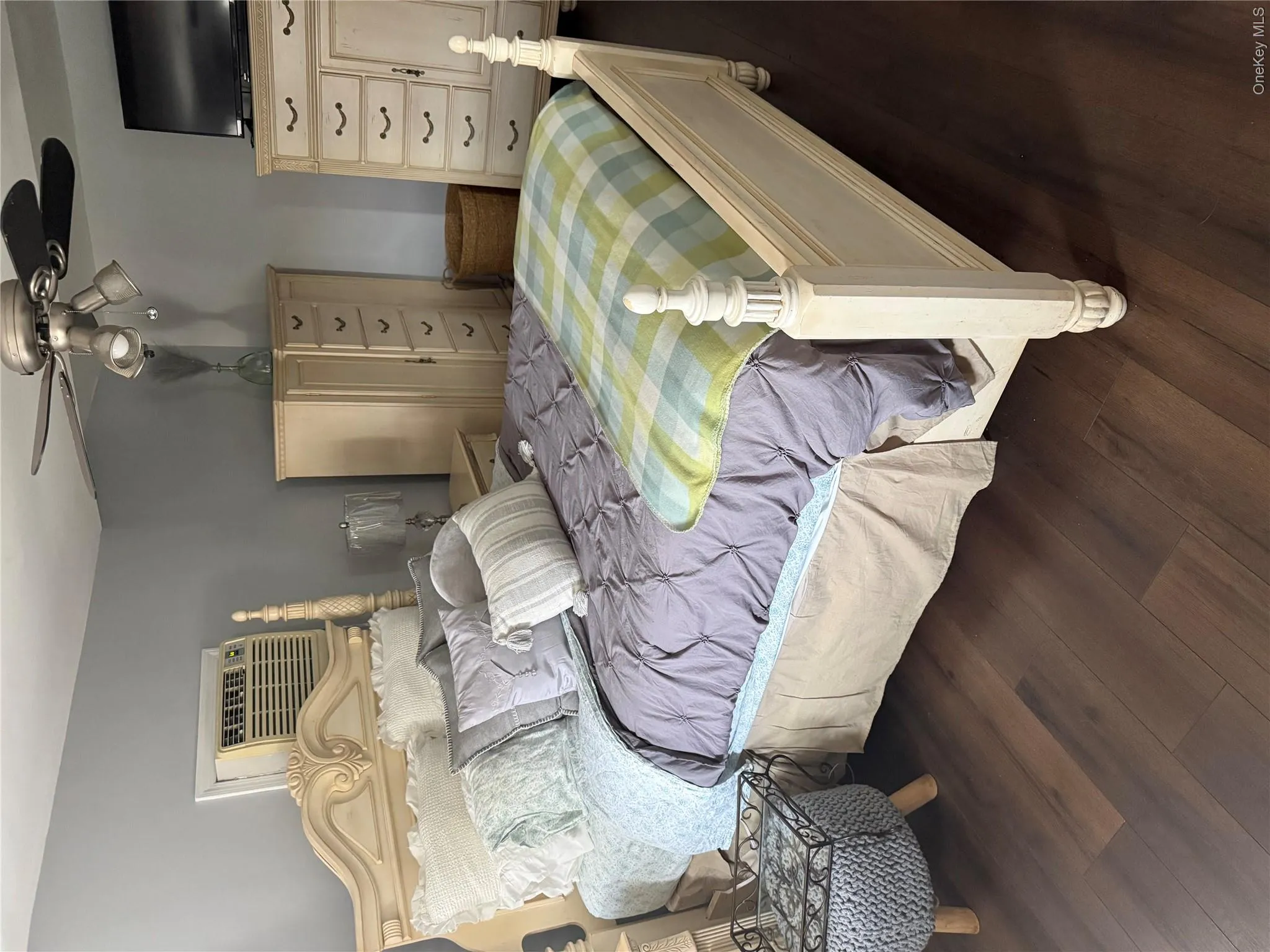 9 Watson Street, Islip, NY, 5 Bedrooms Bedrooms, 10 Rooms Rooms,4 BathroomsBathrooms,Residential,For Rent,Watson,0,1043003 9 Watson Street, Islip, NY, 5 Bedrooms Bedrooms, 10 Rooms Rooms,4 BathroomsBathrooms,Residential,For Rent,Watson,0,1043003