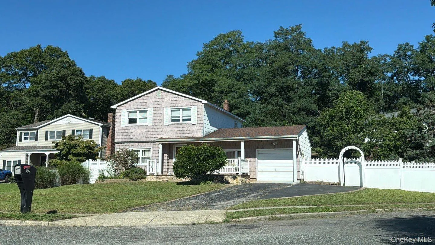 32 Sylvia Circle, Islip, NY, 4 Bedrooms Bedrooms, 8 Rooms Rooms,2 BathroomsBathrooms,Residential,For Rent,Sylvia,0,1043004 32 Sylvia Circle, Islip, NY, 4 Bedrooms Bedrooms, 8 Rooms Rooms,2 BathroomsBathrooms,Residential,For Rent,Sylvia,0,1043004