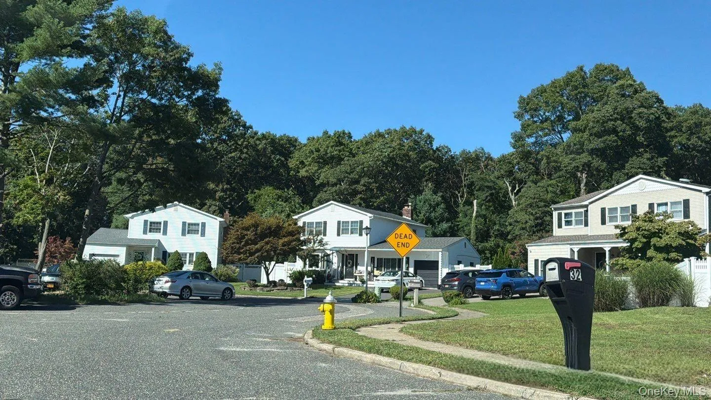 32 Sylvia Circle, Islip, NY, 4 Bedrooms Bedrooms, 8 Rooms Rooms,2 BathroomsBathrooms,Residential,For Rent,Sylvia,0,1043004 32 Sylvia Circle, Islip, NY, 4 Bedrooms Bedrooms, 8 Rooms Rooms,2 BathroomsBathrooms,Residential,For Rent,Sylvia,0,1043004