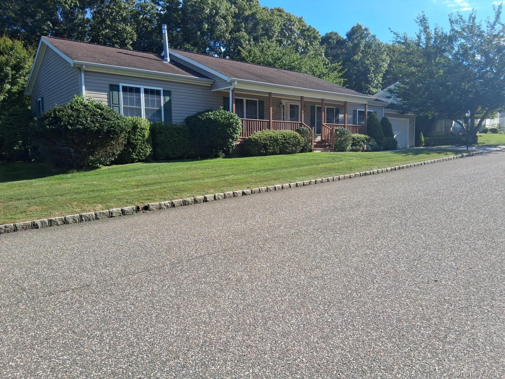 1407 Middle Road, Riverhead, NY, 3 Bedrooms Bedrooms, 6 Rooms Rooms,2 BathroomsBathrooms,Residential,For Rent,Middle,0,1043007 1407 Middle Road, Riverhead, NY, 3 Bedrooms Bedrooms, 6 Rooms Rooms,2 BathroomsBathrooms,Residential,For Rent,Middle,0,1043007