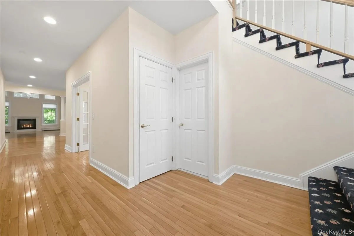 15 Overlook, North Hempstead, NY, 3 Bedrooms Bedrooms, 8 Rooms Rooms,2 BathroomsBathrooms,Residential,For Rent,Overlook,0,1043014 15 Overlook, North Hempstead, NY, 3 Bedrooms Bedrooms, 8 Rooms Rooms,2 BathroomsBathrooms,Residential,For Rent,Overlook,0,1043014
