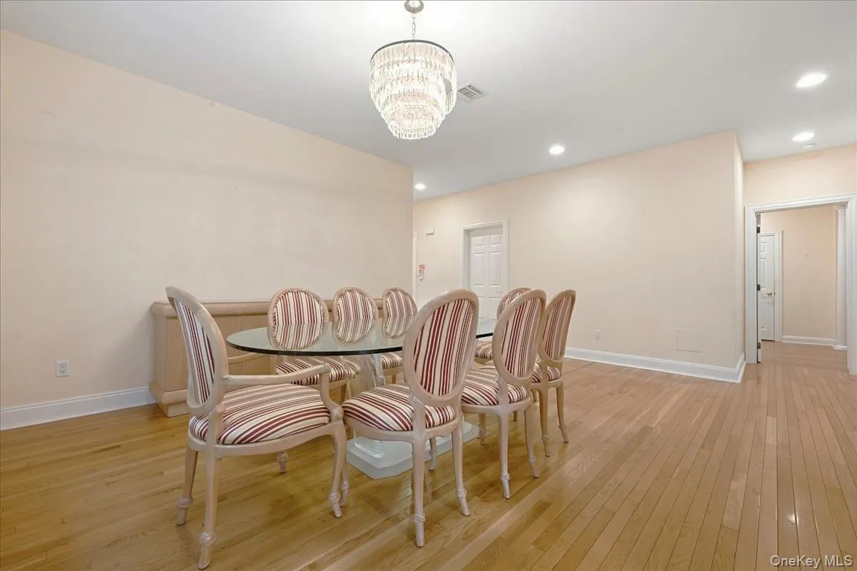15 Overlook, North Hempstead, NY, 3 Bedrooms Bedrooms, 8 Rooms Rooms,2 BathroomsBathrooms,Residential,For Rent,Overlook,0,1043014 15 Overlook, North Hempstead, NY, 3 Bedrooms Bedrooms, 8 Rooms Rooms,2 BathroomsBathrooms,Residential,For Rent,Overlook,0,1043014