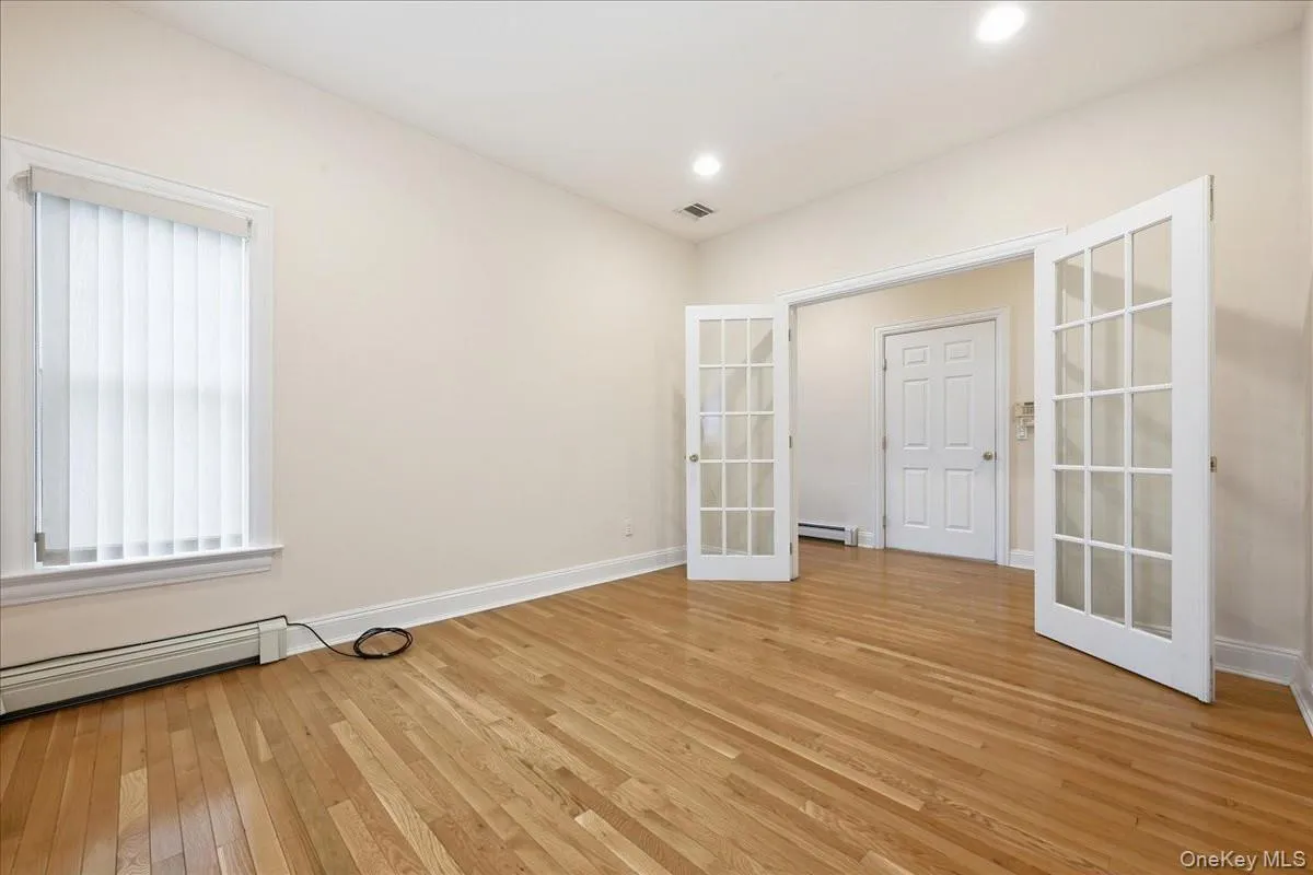 15 Overlook, North Hempstead, NY, 3 Bedrooms Bedrooms, 8 Rooms Rooms,2 BathroomsBathrooms,Residential,For Rent,Overlook,0,1043014 15 Overlook, North Hempstead, NY, 3 Bedrooms Bedrooms, 8 Rooms Rooms,2 BathroomsBathrooms,Residential,For Rent,Overlook,0,1043014
