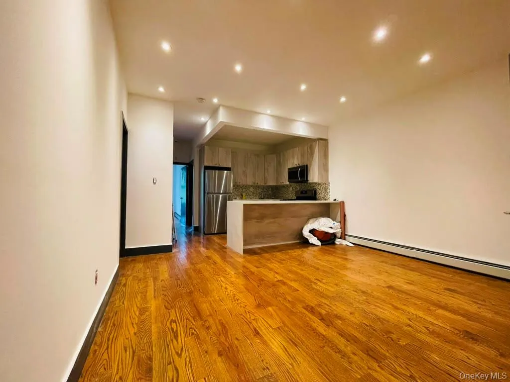 383 Essex Street, New York, NY, 3 Bedroom Bedrooms, 5 Room Rooms,1 BathroomBathrooms,Residential Lease,For Rent,Essex,0,1043015 383 Essex Street, New York, NY, 3 Bedroom Bedrooms, 5 Room Rooms,1 BathroomBathrooms,Residential Lease,For Rent,Essex,0,1043015