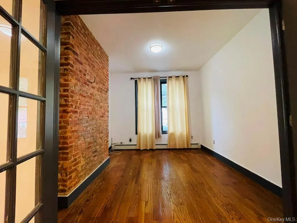 383 Essex Street, New York, NY, 3 Bedroom Bedrooms, 5 Room Rooms,1 BathroomBathrooms,Residential Lease,For Rent,Essex,0,1043015 383 Essex Street, New York, NY, 3 Bedroom Bedrooms, 5 Room Rooms,1 BathroomBathrooms,Residential Lease,For Rent,Essex,0,1043015