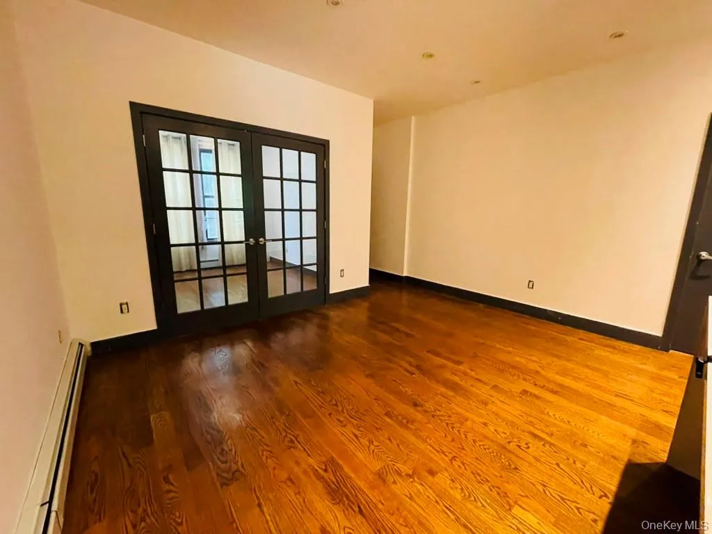 383 Essex Street, New York, NY, 3 Bedroom Bedrooms, 5 Room Rooms,1 BathroomBathrooms,Residential Lease,For Rent,Essex,0,1043015 383 Essex Street, New York, NY, 3 Bedroom Bedrooms, 5 Room Rooms,1 BathroomBathrooms,Residential Lease,For Rent,Essex,0,1043015