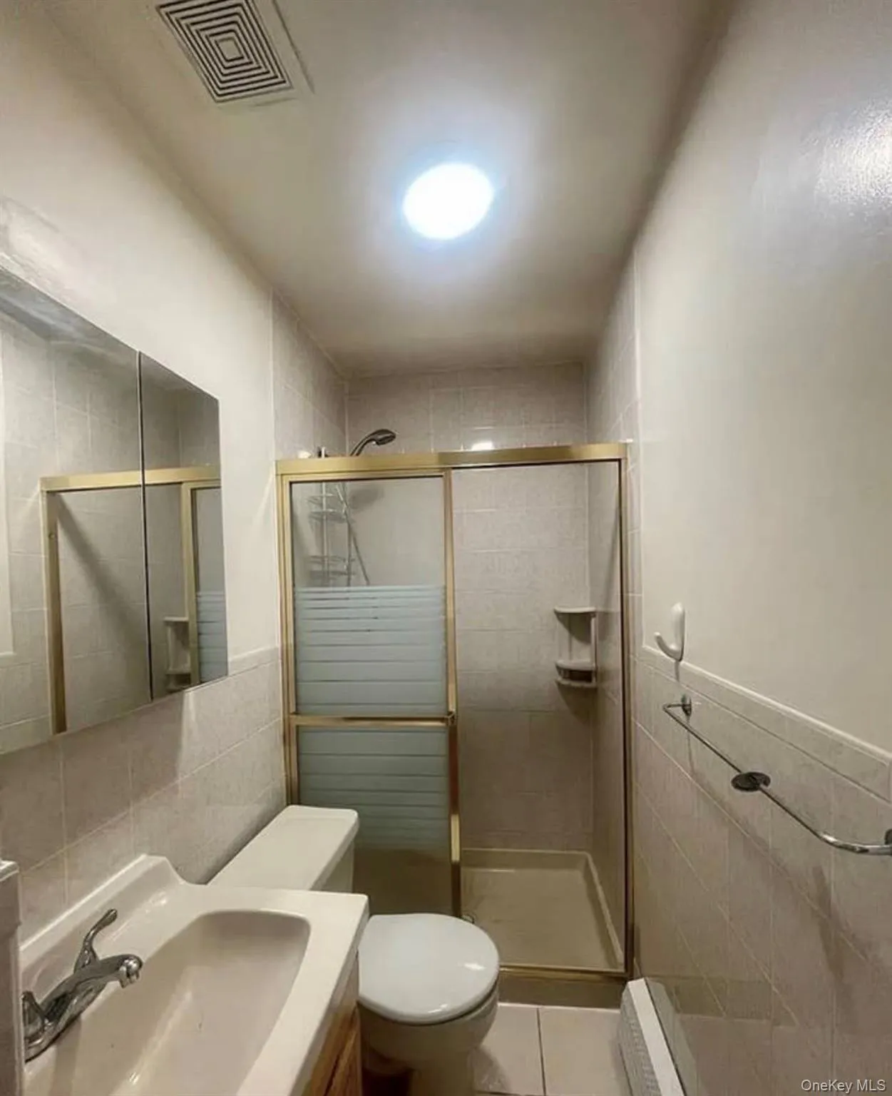 71-28 66th Road, New York, NY, 3 Bedroom Bedrooms, 7 Room Rooms,2 BathroomBathrooms,Residential Lease,For Rent,66th,0,1043019 71-28 66th Road, New York, NY, 3 Bedroom Bedrooms, 7 Room Rooms,2 BathroomBathrooms,Residential Lease,For Rent,66th,0,1043019
