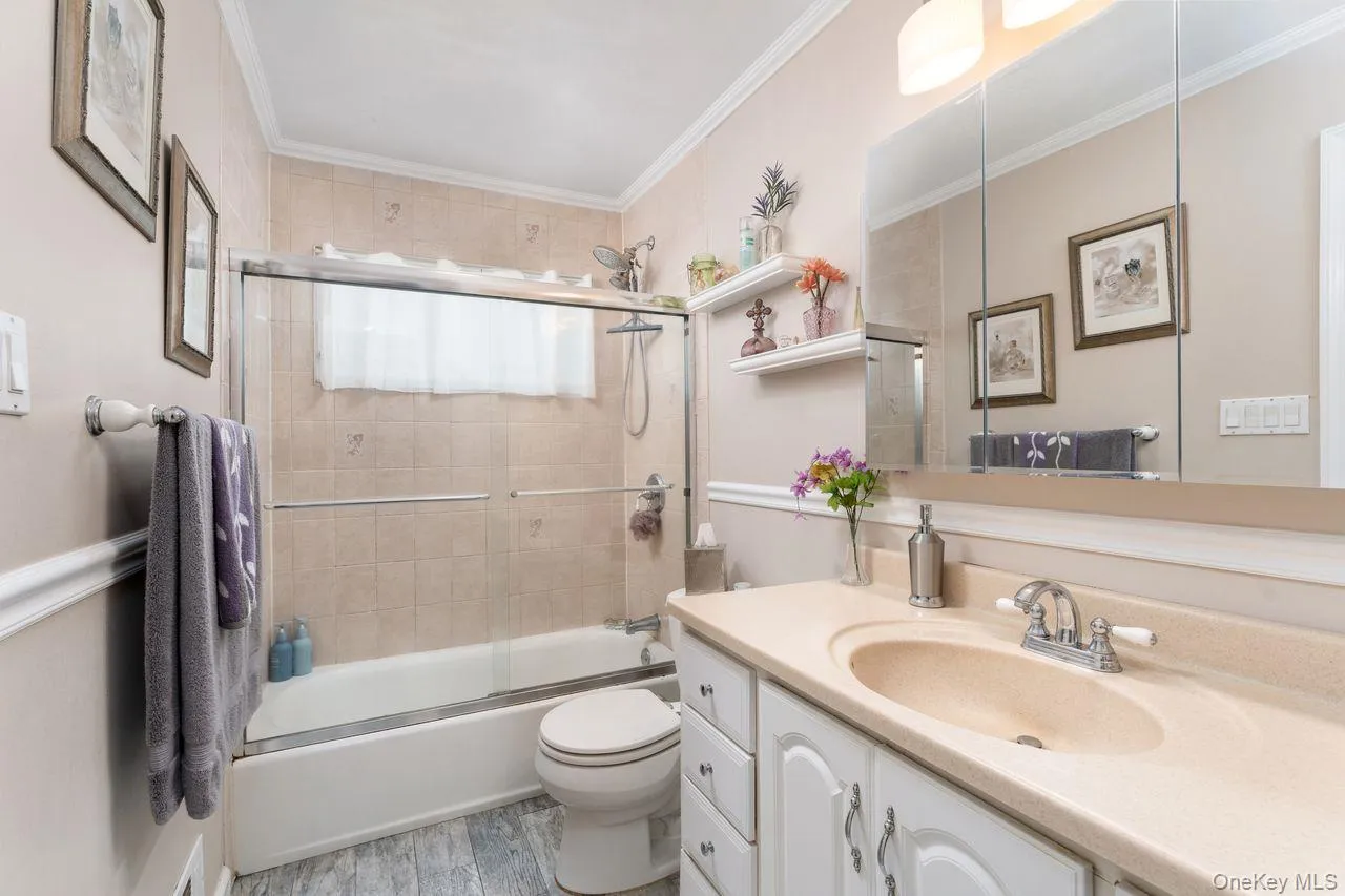 49 Mc Kinley Street, Smithtown, NY, 4 Bedrooms Bedrooms, 8 Rooms Rooms,2 BathroomsBathrooms,Residential,For Rent,Mc Kinley,0,1043024 49 Mc Kinley Street, Smithtown, NY, 4 Bedrooms Bedrooms, 8 Rooms Rooms,2 BathroomsBathrooms,Residential,For Rent,Mc Kinley,0,1043024