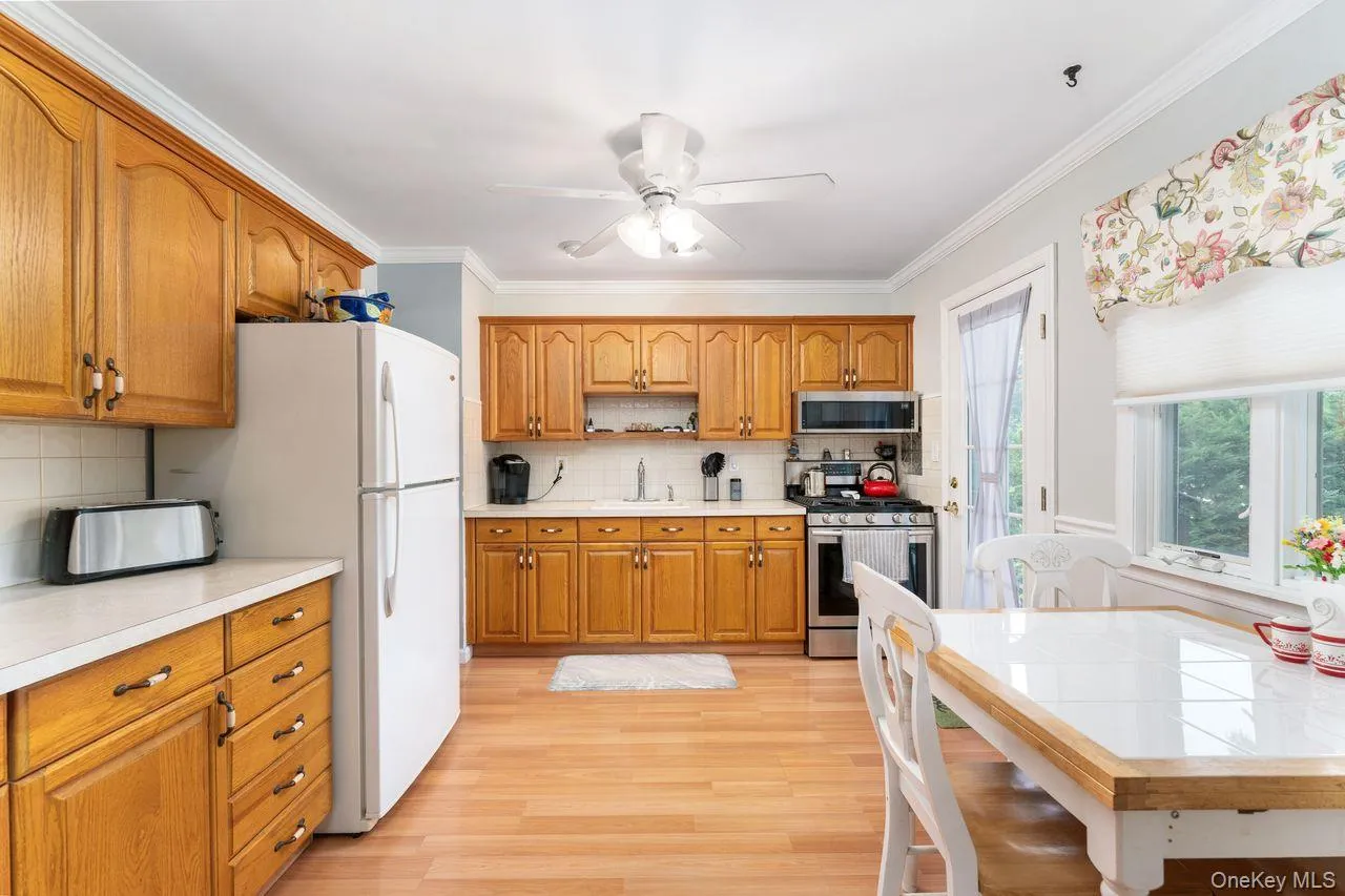 49 Mc Kinley Street, Smithtown, NY, 4 Bedrooms Bedrooms, 8 Rooms Rooms,2 BathroomsBathrooms,Residential,For Rent,Mc Kinley,0,1043024 49 Mc Kinley Street, Smithtown, NY, 4 Bedrooms Bedrooms, 8 Rooms Rooms,2 BathroomsBathrooms,Residential,For Rent,Mc Kinley,0,1043024