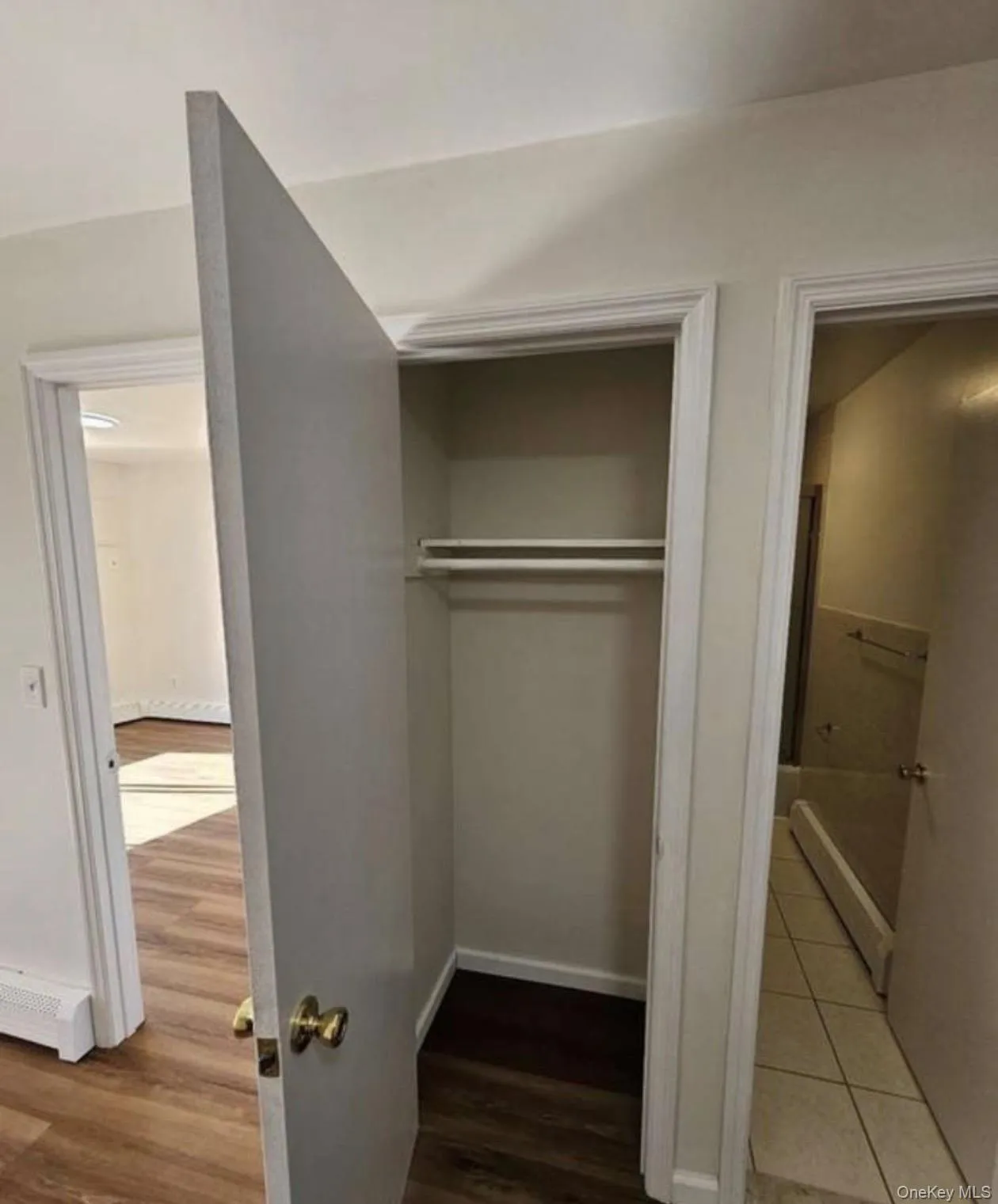 6680 69th Street, New York, NY, 3 Bedroom Bedrooms, 7 Room Rooms,2 BathroomBathrooms,Residential Lease,For Rent,69th,0,1043028 6680 69th Street, New York, NY, 3 Bedroom Bedrooms, 7 Room Rooms,2 BathroomBathrooms,Residential Lease,For Rent,69th,0,1043028