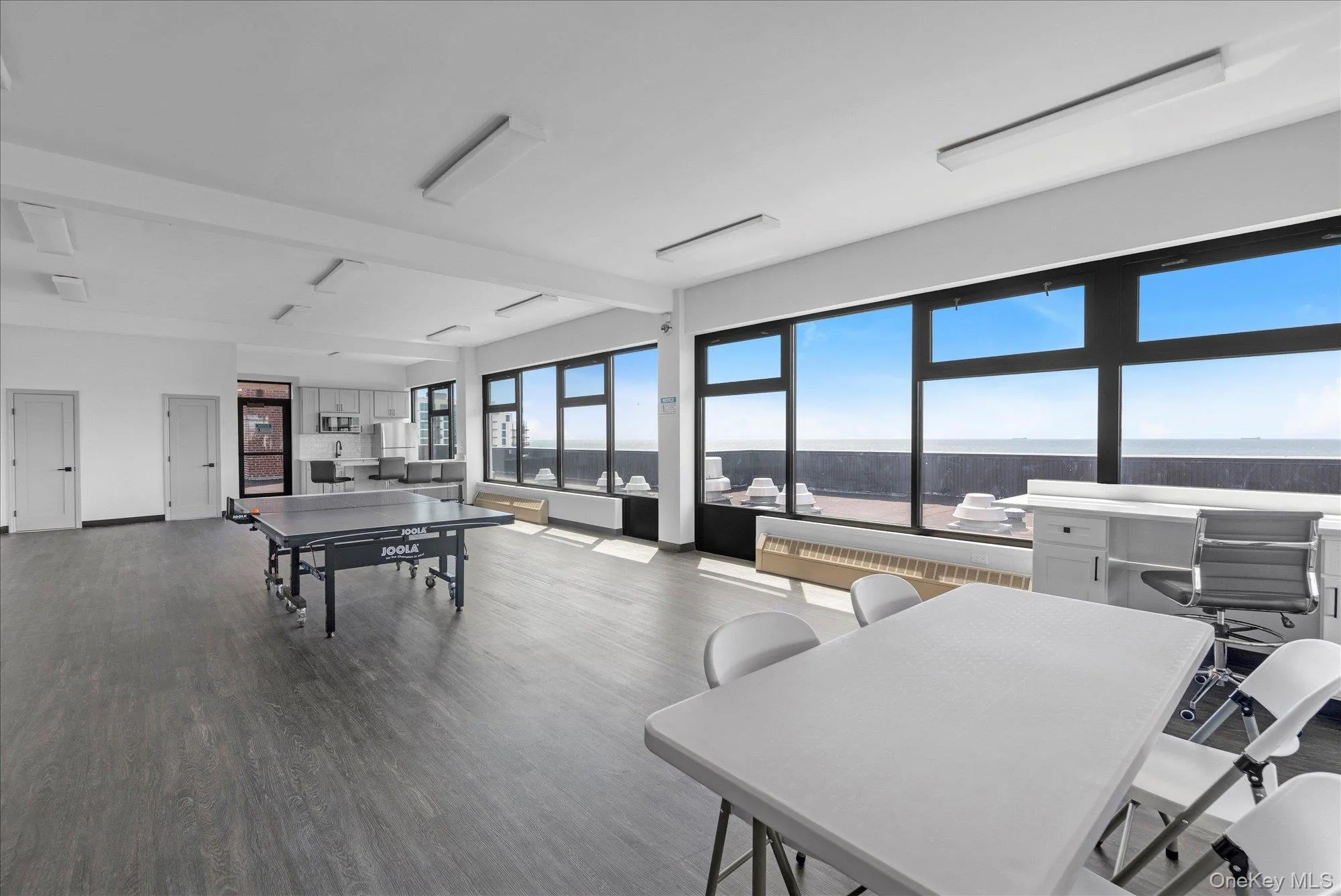 1 Broadway, Long Beach, NY, 1 Bedroom Bedrooms, 3 Rooms Rooms,1 BathroomBathrooms,Residential,For Rent,Broadway,0,1043033 1 Broadway, Long Beach, NY, 1 Bedroom Bedrooms, 3 Rooms Rooms,1 BathroomBathrooms,Residential,For Rent,Broadway,0,1043033