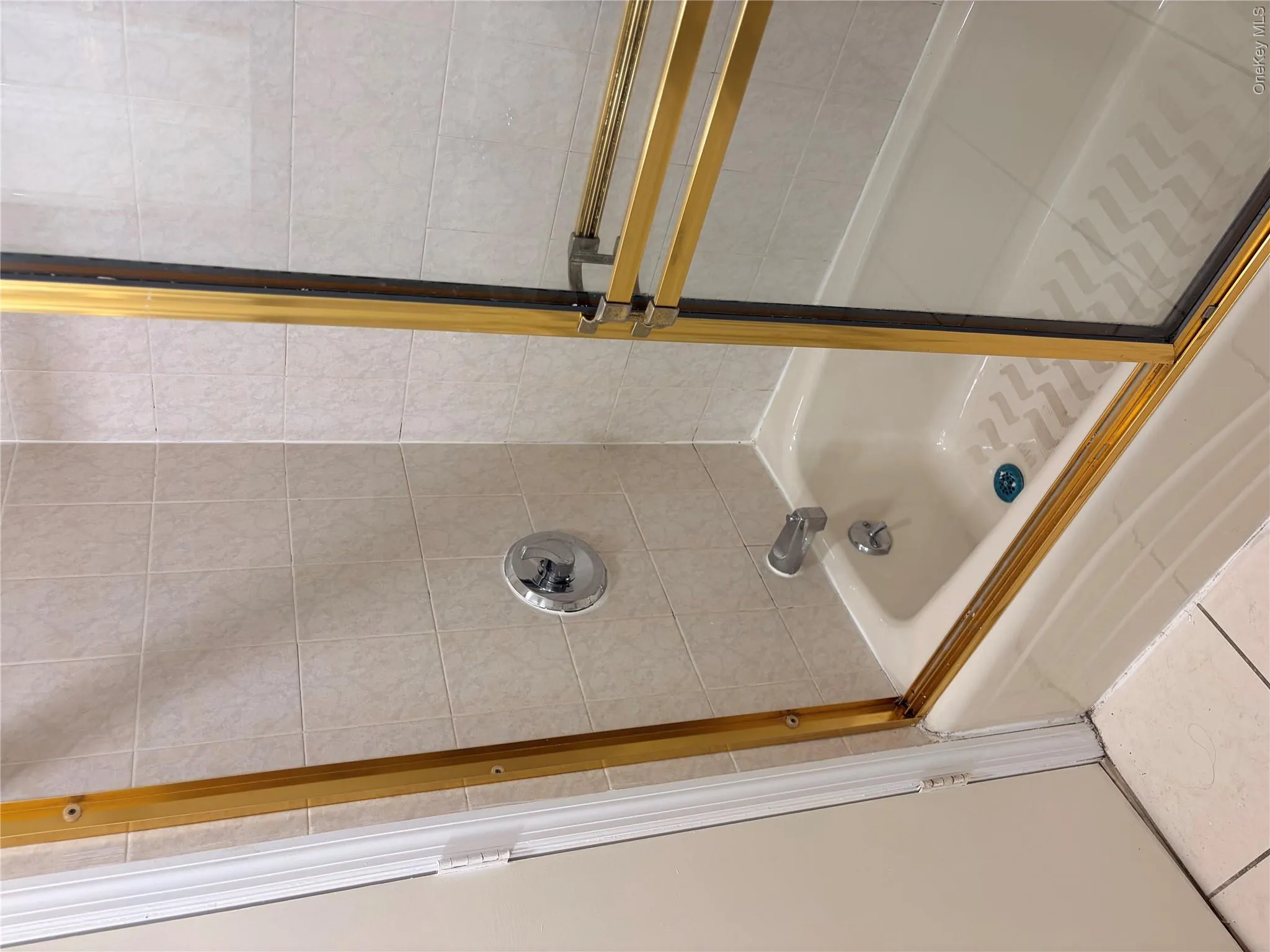 66-78 69th Street, New York, NY, 3 Bedrooms Bedrooms, 7 Rooms Rooms,2 BathroomsBathrooms,Residential Lease,For Rent,69th,0,1043036 66-78 69th Street, New York, NY, 3 Bedrooms Bedrooms, 7 Rooms Rooms,2 BathroomsBathrooms,Residential Lease,For Rent,69th,0,1043036