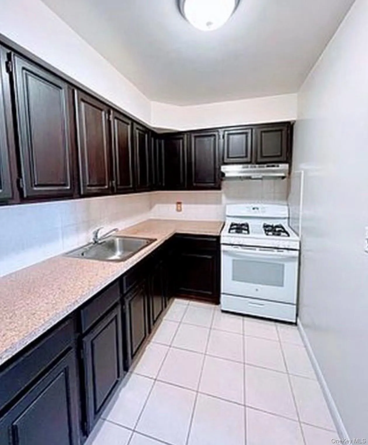 66-78 69th Street, New York, NY, 3 Bedroom Bedrooms, 7 Room Rooms,2 BathroomBathrooms,Residential Lease,For Rent,69th,0,1043036 66-78 69th Street, New York, NY, 3 Bedroom Bedrooms, 7 Room Rooms,2 BathroomBathrooms,Residential Lease,For Rent,69th,0,1043036