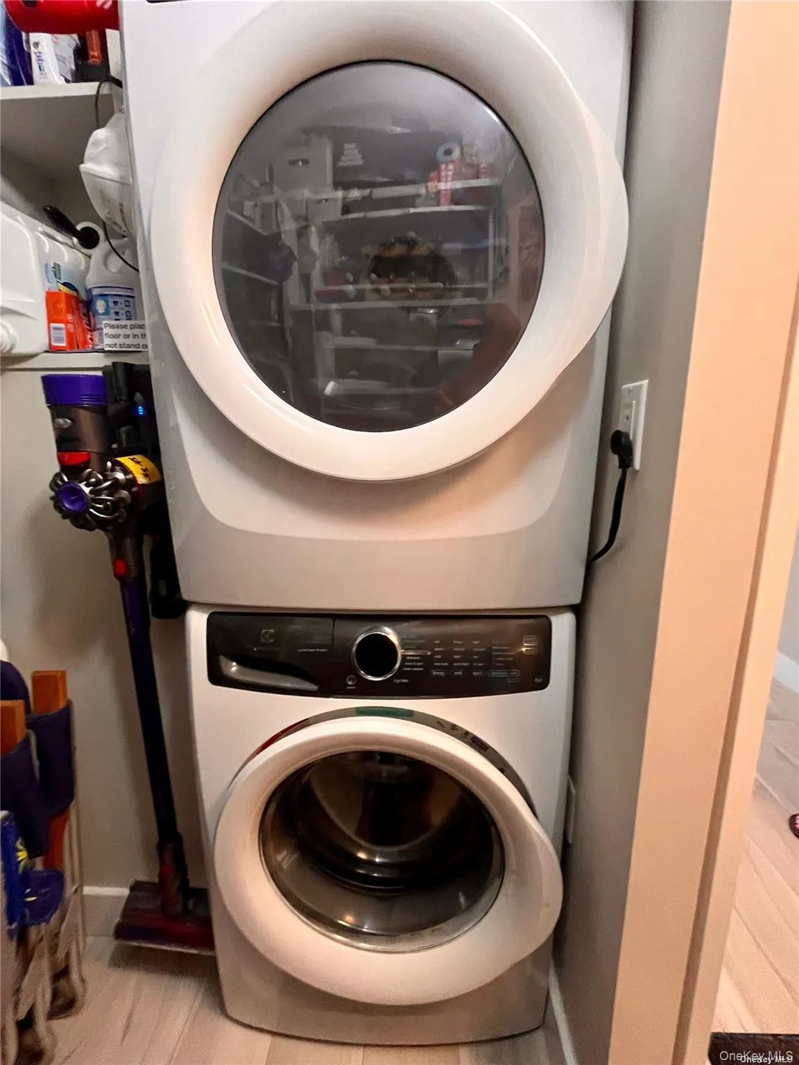 Large closet by entry has washer & dryer Large closet by entry has washer & dryer