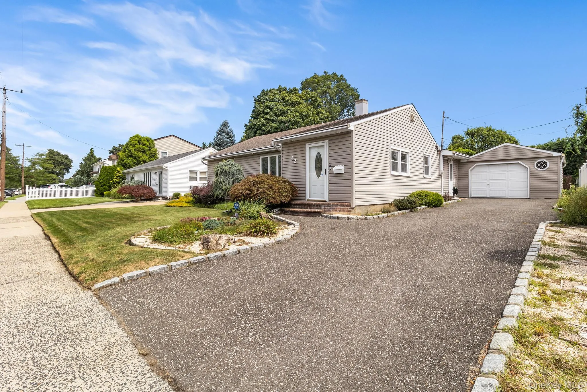 42 Stewart Avenue, Hempstead, NY, 3 Bedrooms Bedrooms, 7 Rooms Rooms,1 BathroomBathrooms,Residential,For Rent,Stewart,0,1043040 42 Stewart Avenue, Hempstead, NY, 3 Bedrooms Bedrooms, 7 Rooms Rooms,1 BathroomBathrooms,Residential,For Rent,Stewart,0,1043040