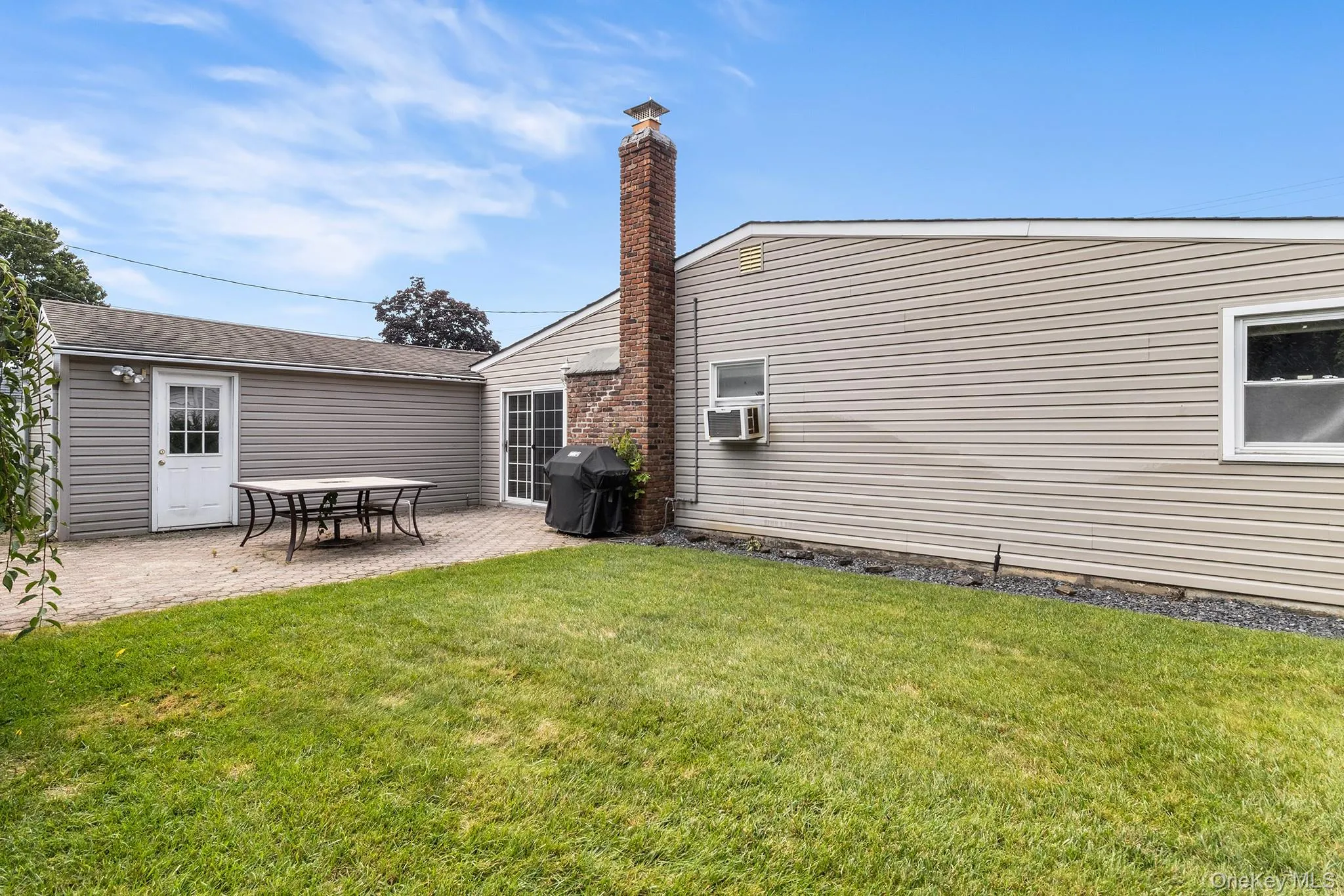 42 Stewart Avenue, Hempstead, NY, 3 Bedrooms Bedrooms, 7 Rooms Rooms,1 BathroomBathrooms,Residential,For Rent,Stewart,0,1043040 42 Stewart Avenue, Hempstead, NY, 3 Bedrooms Bedrooms, 7 Rooms Rooms,1 BathroomBathrooms,Residential,For Rent,Stewart,0,1043040