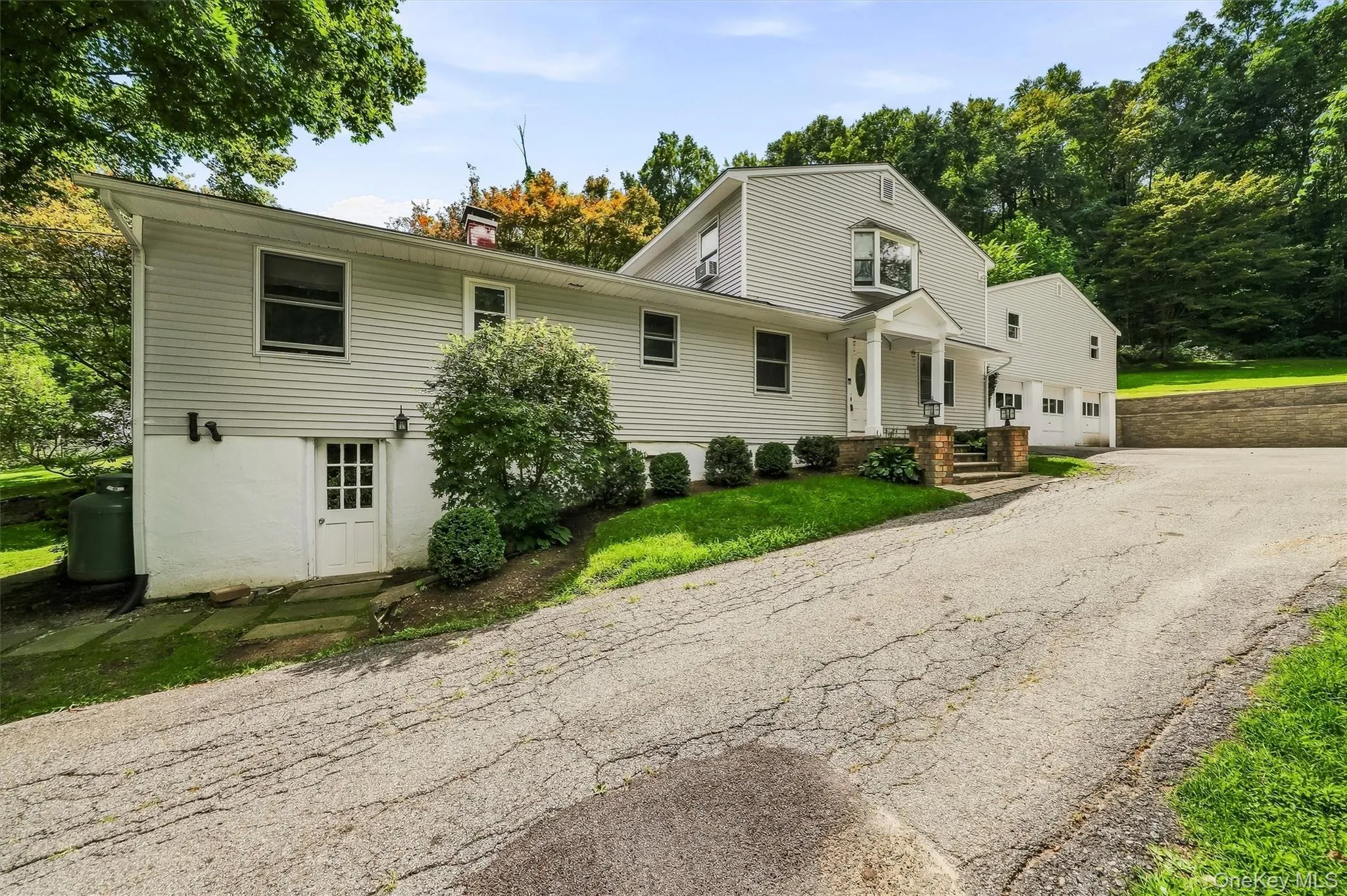 88 Pines Bridge Road, Mount Kisco, NY, 4 Bedrooms Bedrooms, 9 Rooms Rooms,3 BathroomsBathrooms,Residential,For Rent,Pines Bridge,0,1043043 88 Pines Bridge Road, Mount Kisco, NY, 4 Bedrooms Bedrooms, 9 Rooms Rooms,3 BathroomsBathrooms,Residential,For Rent,Pines Bridge,0,1043043