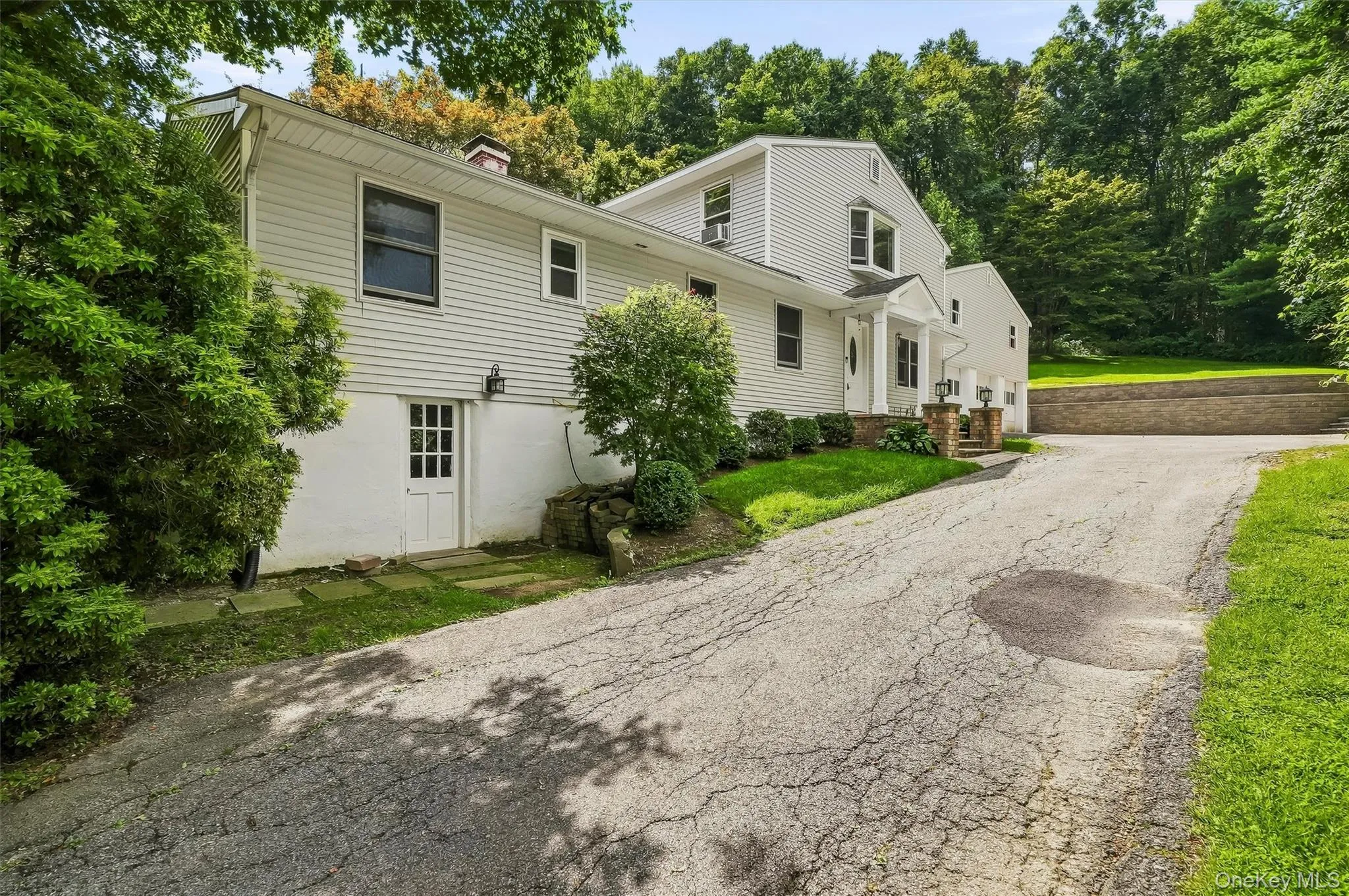 88 Pines Bridge Road, Mount Kisco, NY, 4 Bedrooms Bedrooms, 9 Rooms Rooms,3 BathroomsBathrooms,Residential,For Rent,Pines Bridge,0,1043043 88 Pines Bridge Road, Mount Kisco, NY, 4 Bedrooms Bedrooms, 9 Rooms Rooms,3 BathroomsBathrooms,Residential,For Rent,Pines Bridge,0,1043043