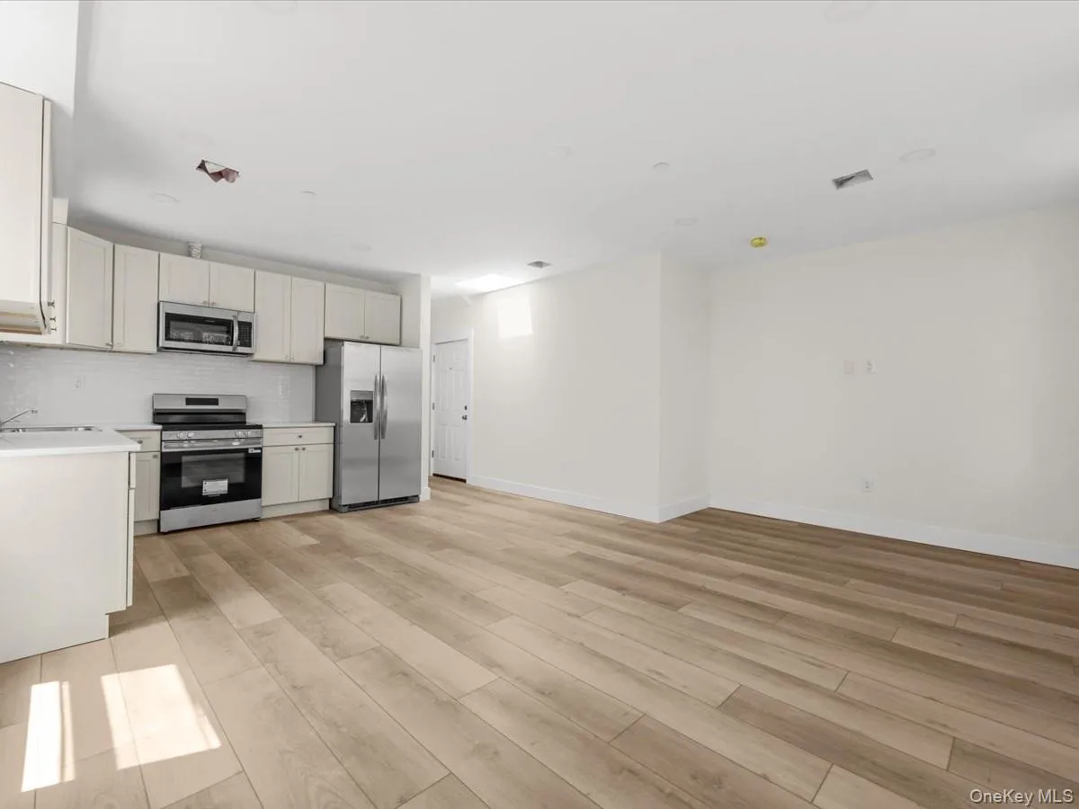 910 226th Street, New York, NY, 4 Bedroom Bedrooms, 6 Room Rooms,2 BathroomBathrooms,Residential Lease,For Rent,226th,0,1043044 910 226th Street, New York, NY, 4 Bedroom Bedrooms, 6 Room Rooms,2 BathroomBathrooms,Residential Lease,For Rent,226th,0,1043044