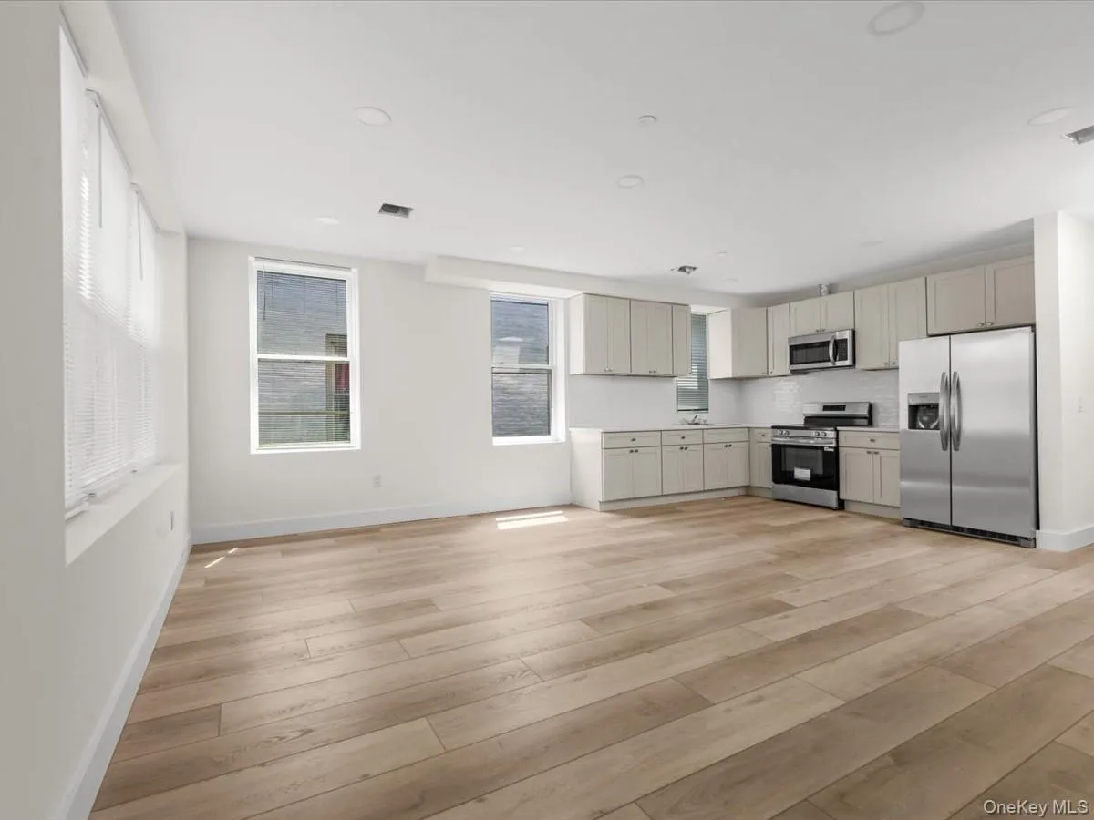 910 226th Street, New York, NY, 4 Bedroom Bedrooms, 6 Room Rooms,2 BathroomBathrooms,Residential Lease,For Rent,226th,0,1043044 910 226th Street, New York, NY, 4 Bedroom Bedrooms, 6 Room Rooms,2 BathroomBathrooms,Residential Lease,For Rent,226th,0,1043044
