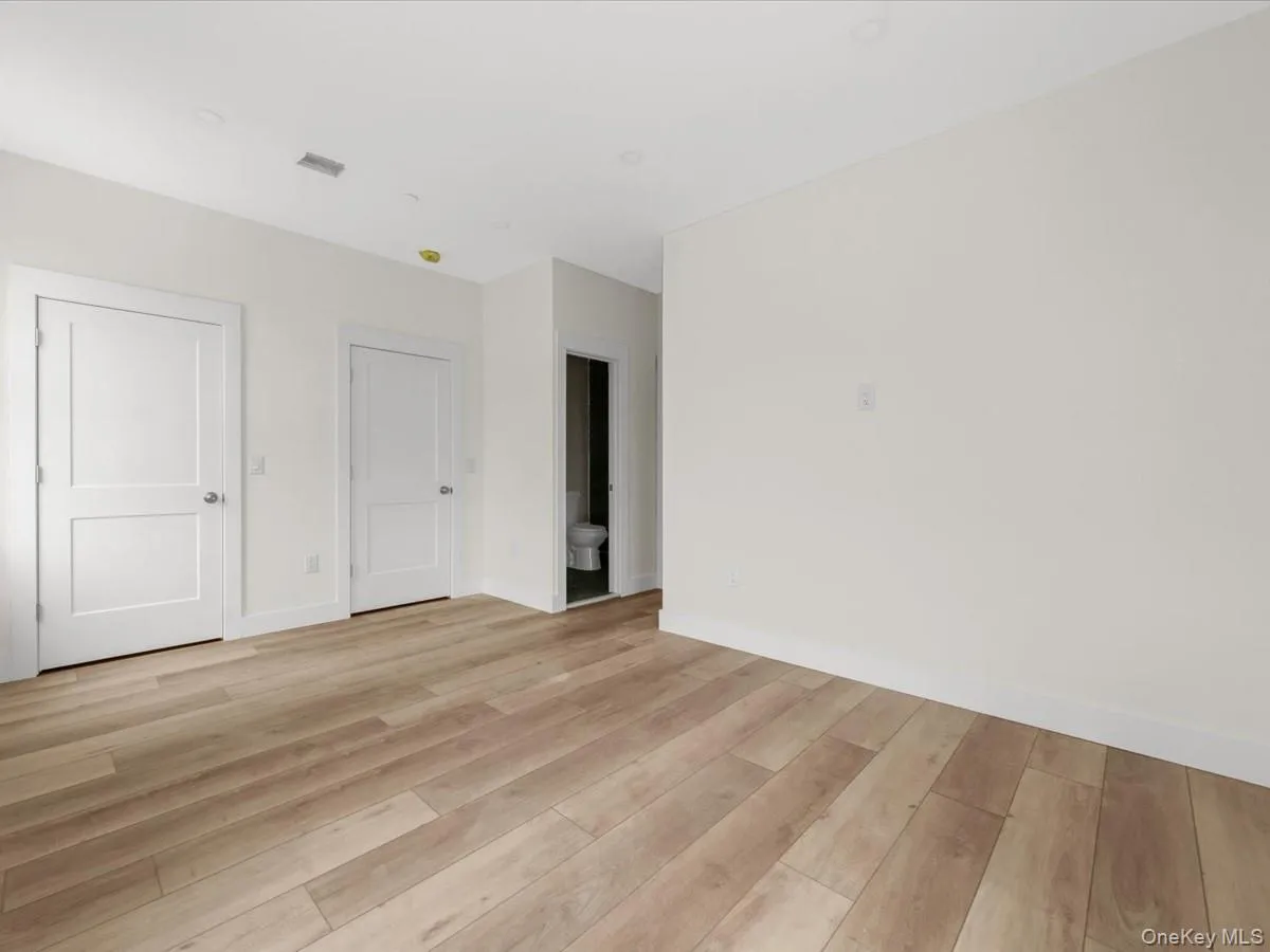 910 226th Street, New York, NY, 4 Bedroom Bedrooms, 6 Room Rooms,2 BathroomBathrooms,Residential Lease,For Rent,226th,0,1043044 910 226th Street, New York, NY, 4 Bedroom Bedrooms, 6 Room Rooms,2 BathroomBathrooms,Residential Lease,For Rent,226th,0,1043044