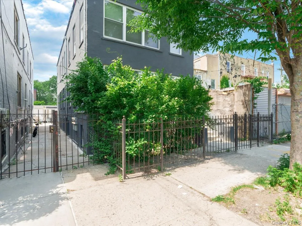910 226th Street, New York, NY, 4 Bedroom Bedrooms, 6 Room Rooms,2 BathroomBathrooms,Residential Lease,For Rent,226th,0,1043044 910 226th Street, New York, NY, 4 Bedroom Bedrooms, 6 Room Rooms,2 BathroomBathrooms,Residential Lease,For Rent,226th,0,1043044